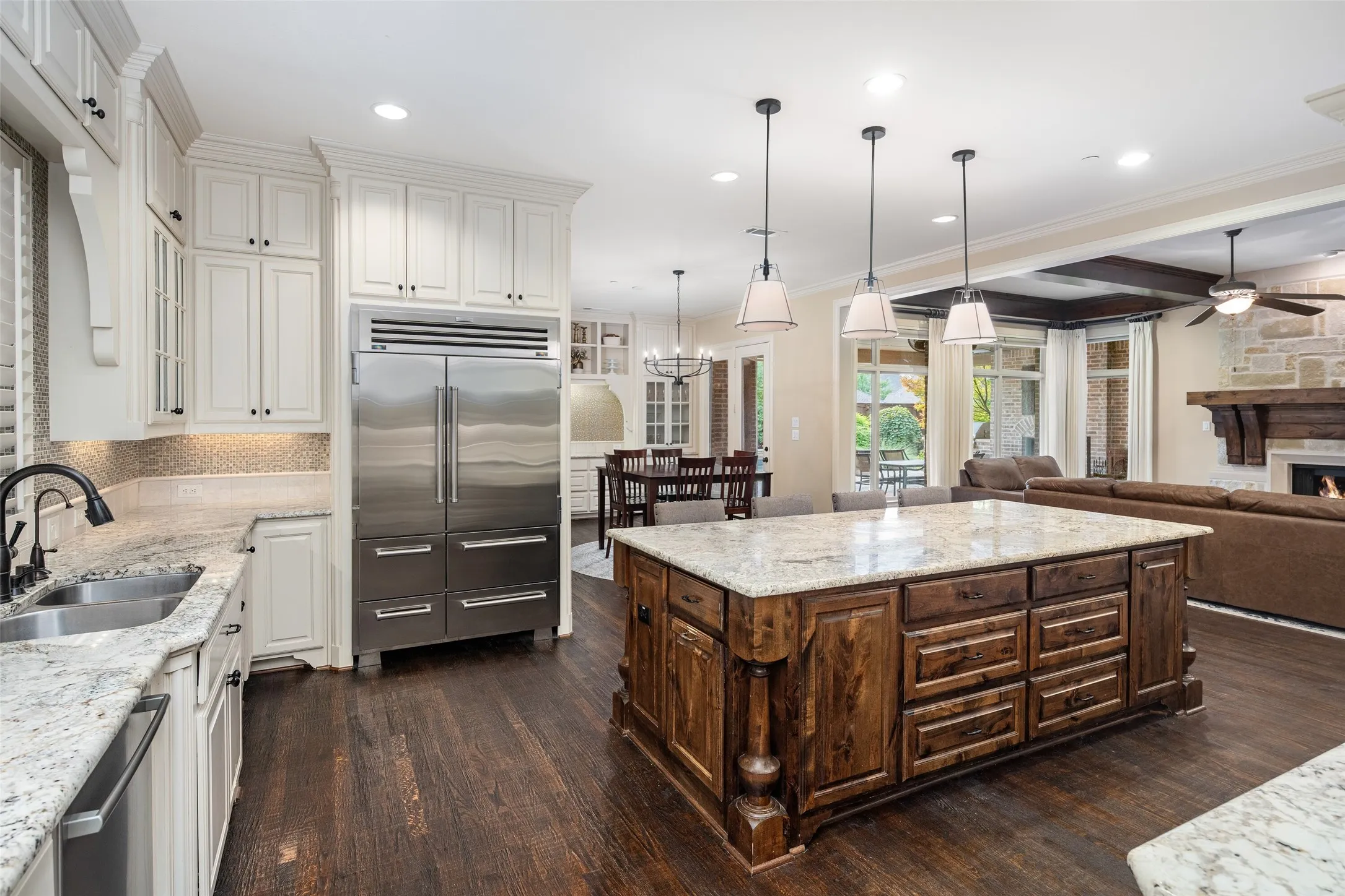 Single Family Residence For Sale in Collin County , 1819 Truscott Lane, Allen, Texas 75013, 5 Bedroom, 7 Bathroom, 4 Garage spaces, 5,540 Sqft, built in 2010, mls#21391746, Real Estate Agent in Allen, Homes For Sale in Collin county, Homes For Sale in Allen, Realtor in Allen Texas, Real Estate Brokerage Independent Realty Texas, Luminita Cordes Realtor