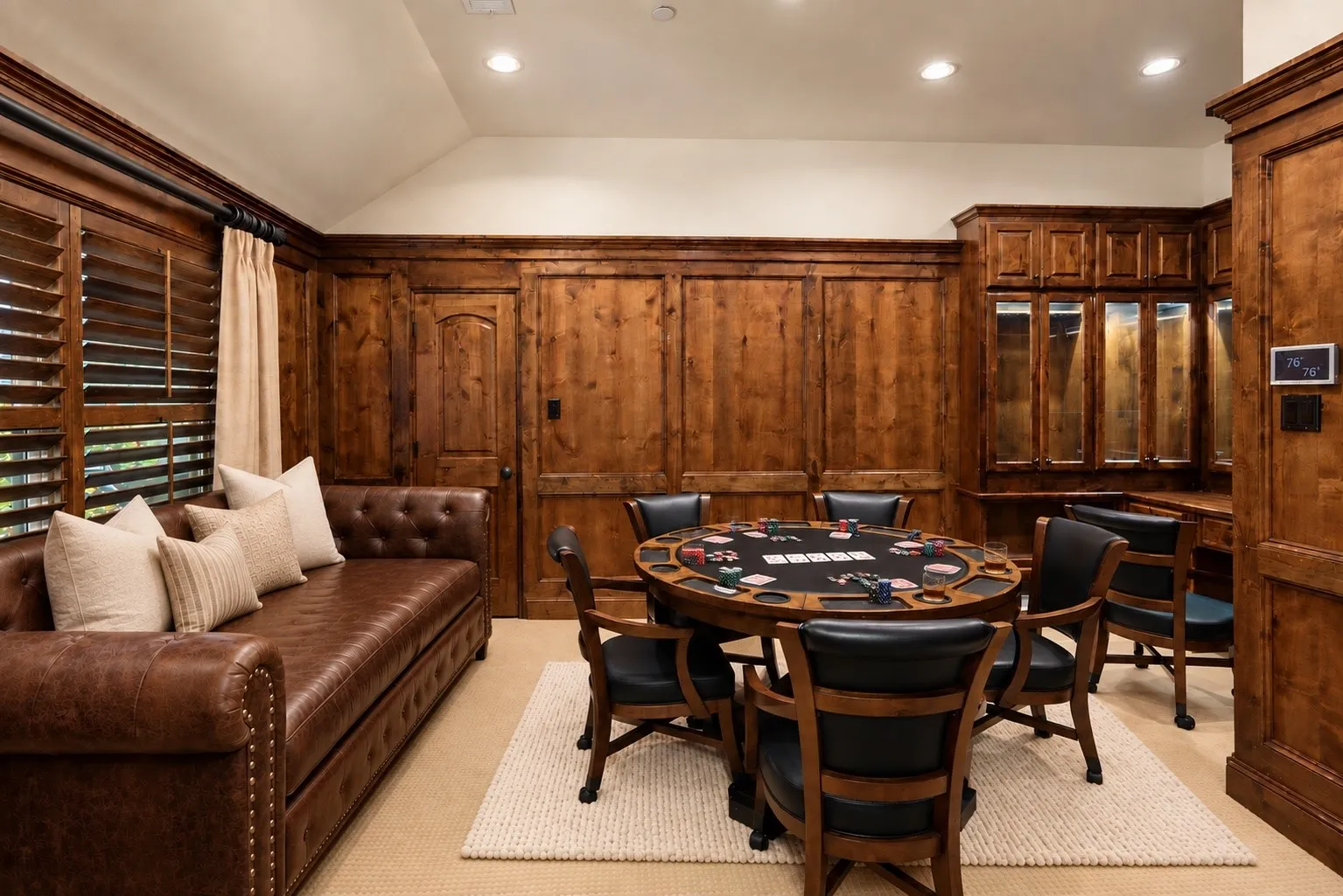 Upstairs Bonus Room or Second Office