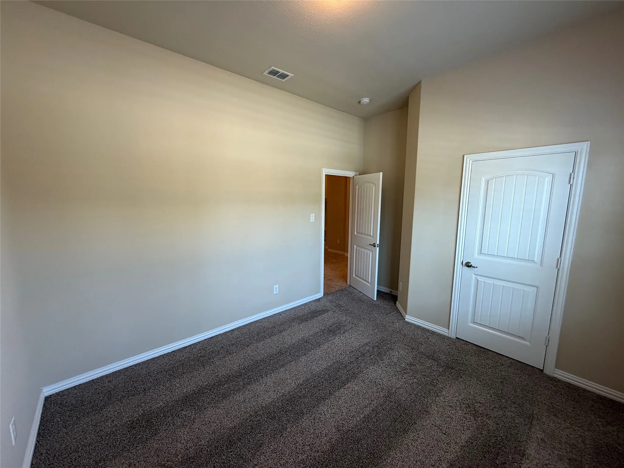 Single Family Residence For Sale in Denton County , 3912 Gennaker Drive, Denton, Texas 76210, 3 Bedroom, 2 Bathroom, 2 Garage spaces, 2,040 Sqft, built in 2016, mls#21395904, Real Estate Agent in Denton, Homes For Sale in Denton county, Homes For Sale in Denton, Realtor in Denton Texas, Real Estate Brokerage Independent Realty Texas, Luminita Cordes Realtor