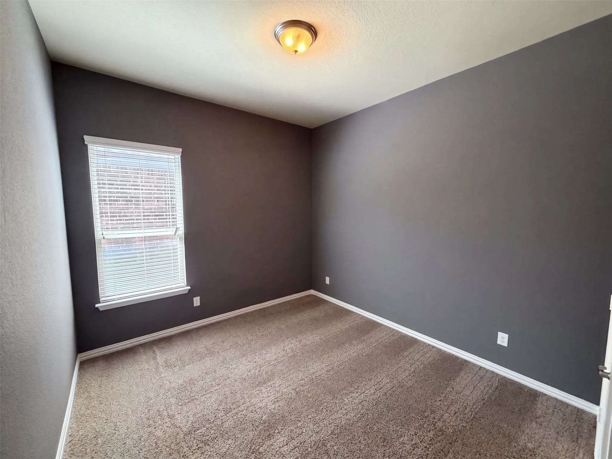 Single Family Residence For Sale in Denton County , 3912 Gennaker Drive, Denton, Texas 76210, 3 Bedroom, 2 Bathroom, 2 Garage spaces, 2,040 Sqft, built in 2016, mls#21395904, Real Estate Agent in Denton, Homes For Sale in Denton county, Homes For Sale in Denton, Realtor in Denton Texas, Real Estate Brokerage Independent Realty Texas, Luminita Cordes Realtor