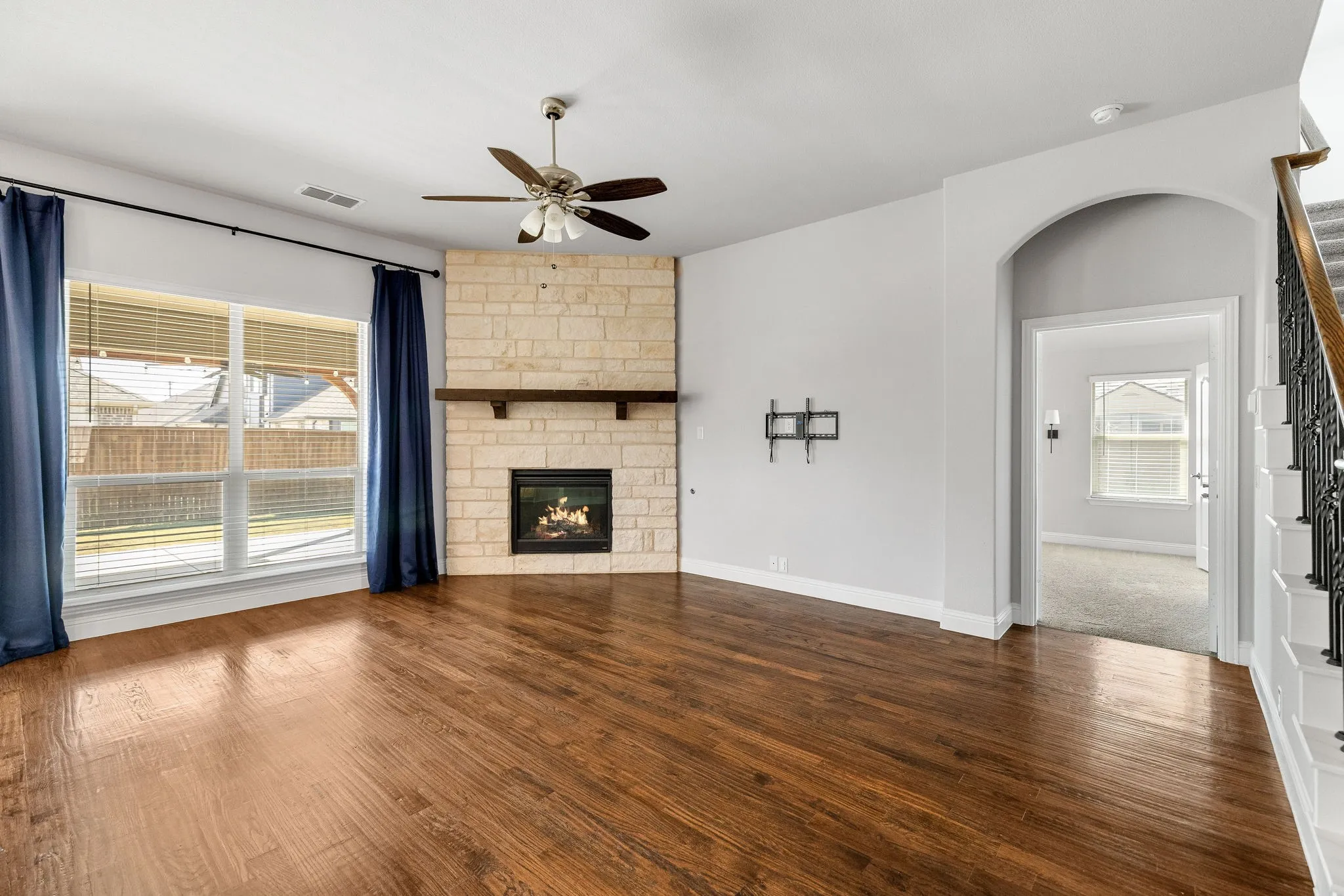 Single Family Residence For Sale in Collin County , 521 Birch Grove Drive, Wylie, Texas 75098, 4 Bedroom, 3 Bathroom, 2 Garage spaces, 3,285 Sqft, built in 2022, mls#21395885, Real Estate Agent in Wylie, Homes For Sale in Collin county, Homes For Sale in Wylie, Realtor in Wylie Texas, Real Estate Brokerage Independent Realty Texas, Luminita Cordes Realtor