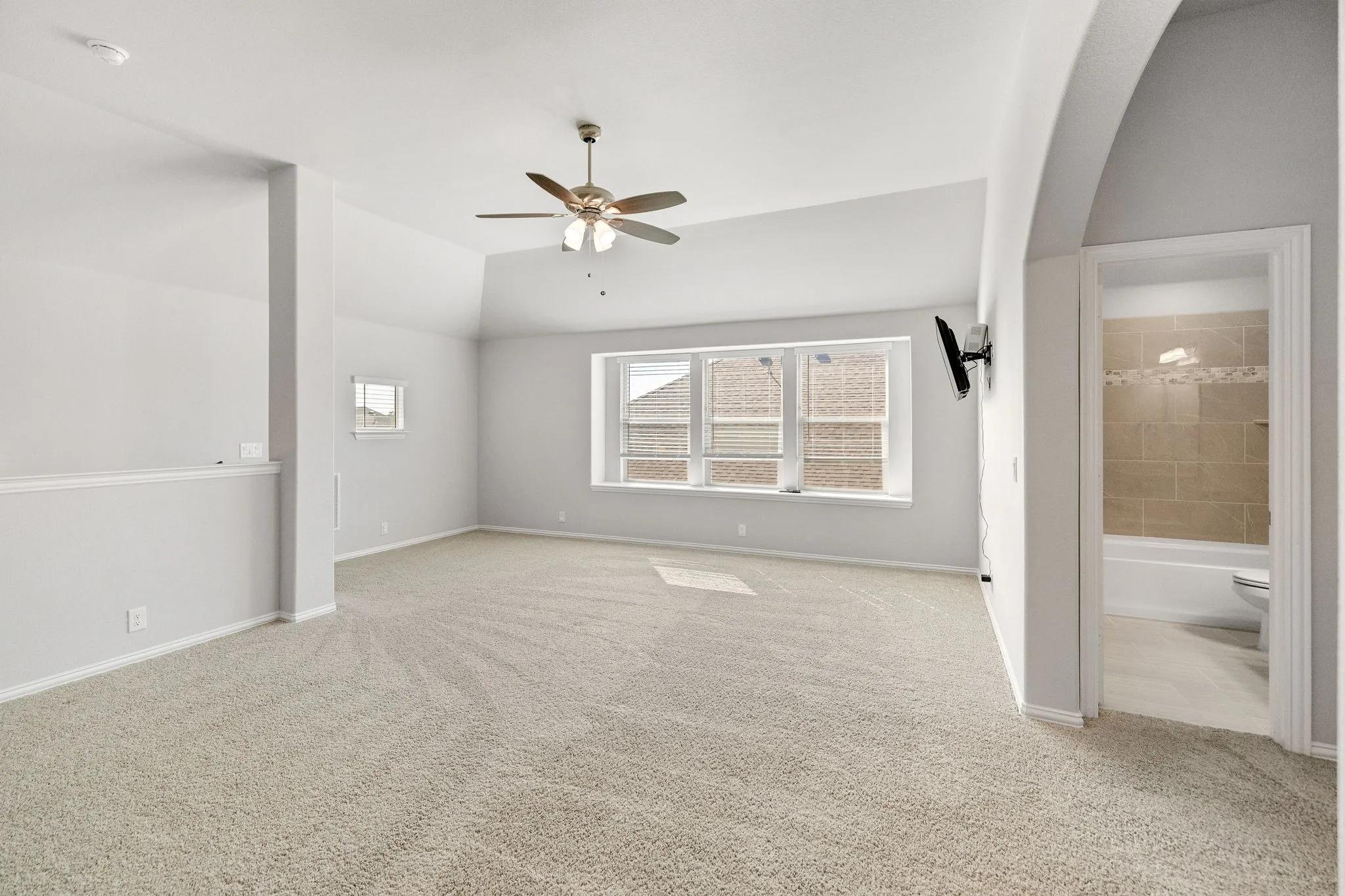 Single Family Residence For Sale in Collin County , 521 Birch Grove Drive, Wylie, Texas 75098, 4 Bedroom, 3 Bathroom, 2 Garage spaces, 3,285 Sqft, built in 2022, mls#21395885, Real Estate Agent in Wylie, Homes For Sale in Collin county, Homes For Sale in Wylie, Realtor in Wylie Texas, Real Estate Brokerage Independent Realty Texas, Luminita Cordes Realtor