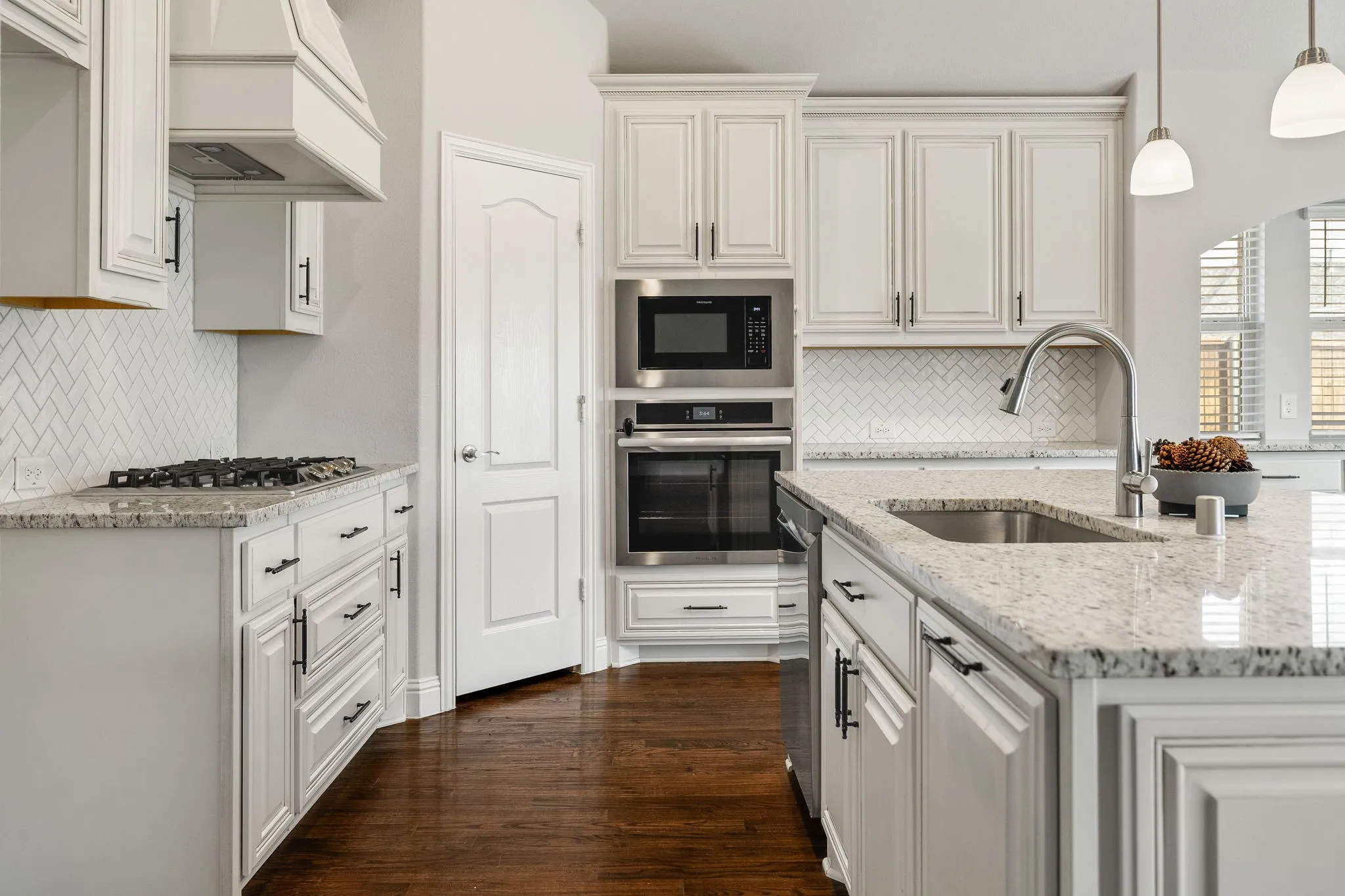 Single Family Residence For Sale in Collin County , 521 Birch Grove Drive, Wylie, Texas 75098, 4 Bedroom, 3 Bathroom, 2 Garage spaces, 3,285 Sqft, built in 2022, mls#21395885, Real Estate Agent in Wylie, Homes For Sale in Collin county, Homes For Sale in Wylie, Realtor in Wylie Texas, Real Estate Brokerage Independent Realty Texas, Luminita Cordes Realtor