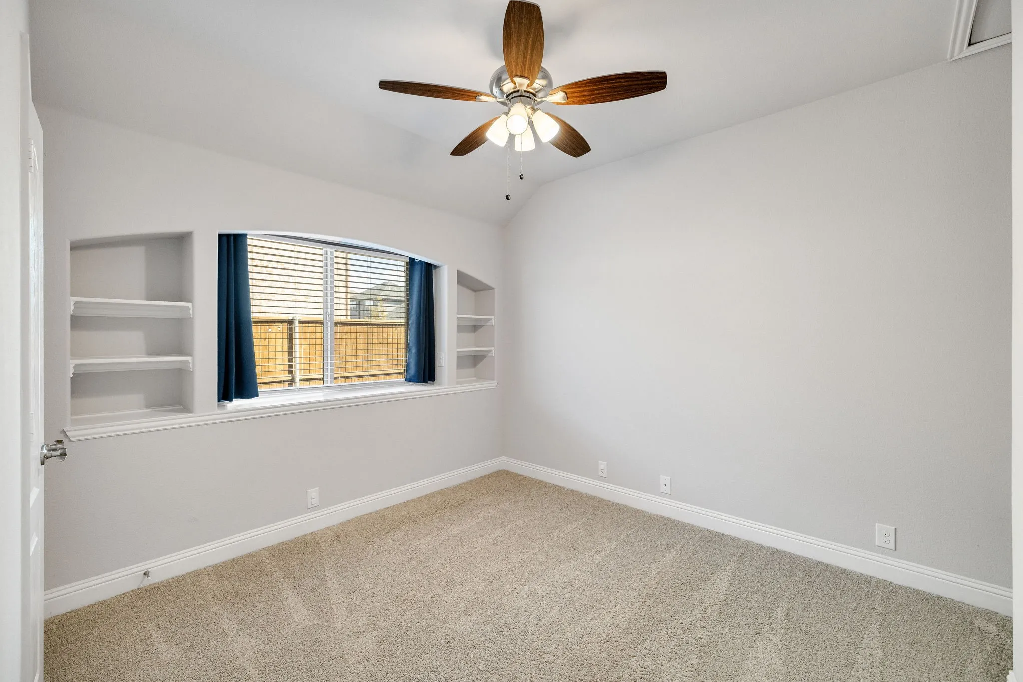 Single Family Residence For Sale in Collin County , 521 Birch Grove Drive, Wylie, Texas 75098, 4 Bedroom, 3 Bathroom, 2 Garage spaces, 3,285 Sqft, built in 2022, mls#21395885, Real Estate Agent in Wylie, Homes For Sale in Collin county, Homes For Sale in Wylie, Realtor in Wylie Texas, Real Estate Brokerage Independent Realty Texas, Luminita Cordes Realtor