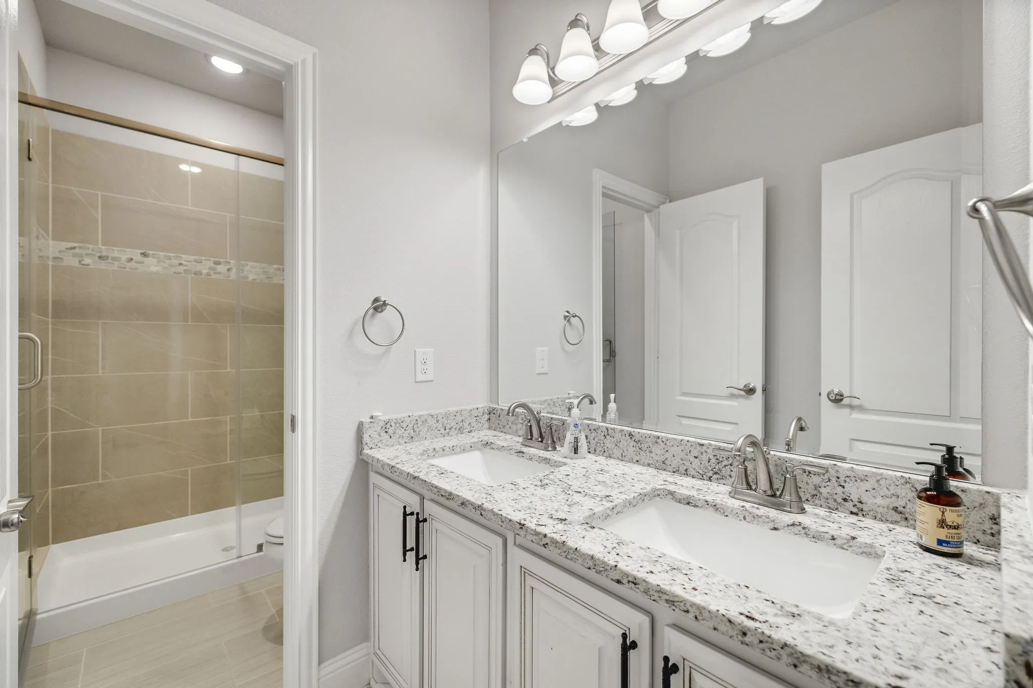 Single Family Residence For Sale in Collin County , 521 Birch Grove Drive, Wylie, Texas 75098, 4 Bedroom, 3 Bathroom, 2 Garage spaces, 3,285 Sqft, built in 2022, mls#21395885, Real Estate Agent in Wylie, Homes For Sale in Collin county, Homes For Sale in Wylie, Realtor in Wylie Texas, Real Estate Brokerage Independent Realty Texas, Luminita Cordes Realtor