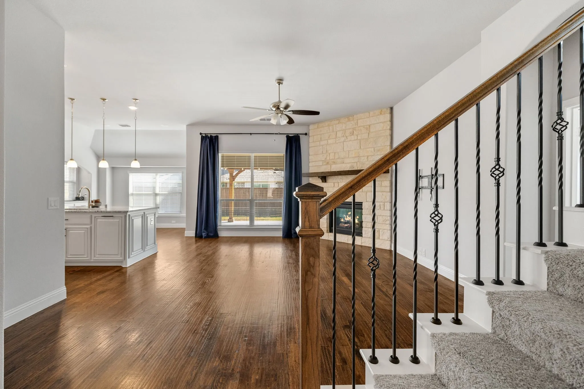 Single Family Residence For Sale in Collin County , 521 Birch Grove Drive, Wylie, Texas 75098, 4 Bedroom, 3 Bathroom, 2 Garage spaces, 3,285 Sqft, built in 2022, mls#21395885, Real Estate Agent in Wylie, Homes For Sale in Collin county, Homes For Sale in Wylie, Realtor in Wylie Texas, Real Estate Brokerage Independent Realty Texas, Luminita Cordes Realtor
