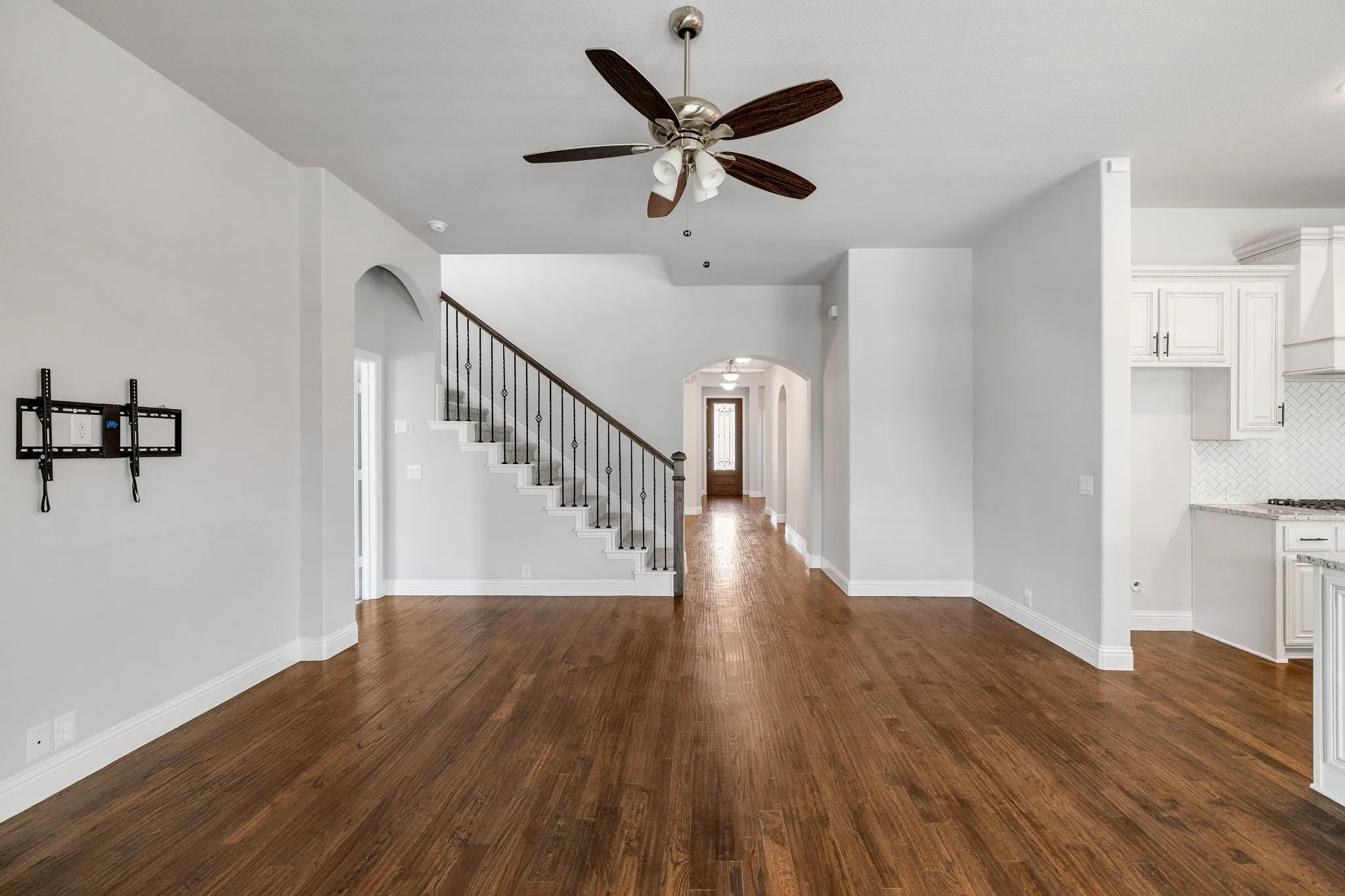 Single Family Residence For Sale in Collin County , 521 Birch Grove Drive, Wylie, Texas 75098, 4 Bedroom, 3 Bathroom, 2 Garage spaces, 3,285 Sqft, built in 2022, mls#21395885, Real Estate Agent in Wylie, Homes For Sale in Collin county, Homes For Sale in Wylie, Realtor in Wylie Texas, Real Estate Brokerage Independent Realty Texas, Luminita Cordes Realtor