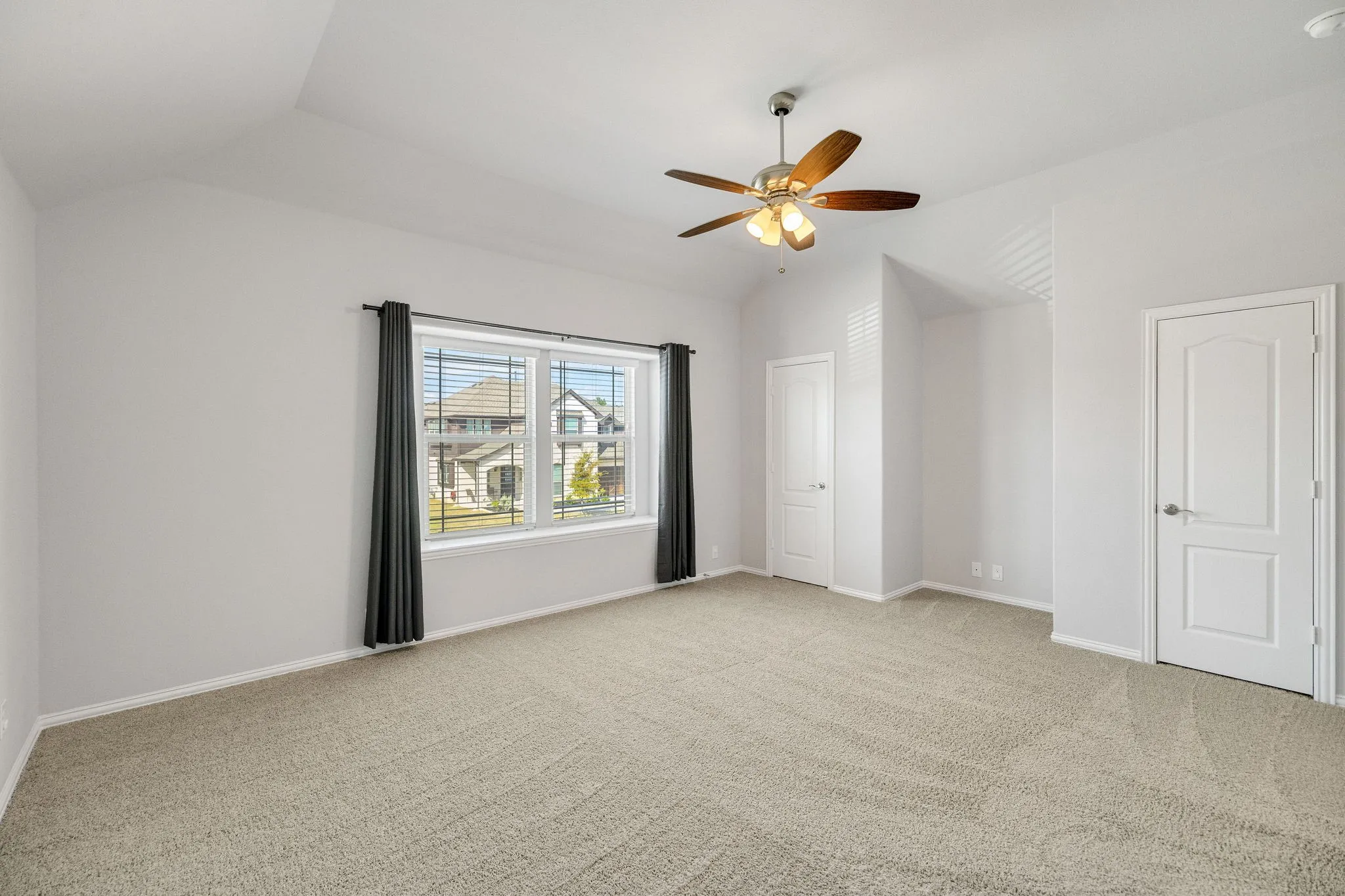 Single Family Residence For Sale in Collin County , 521 Birch Grove Drive, Wylie, Texas 75098, 4 Bedroom, 3 Bathroom, 2 Garage spaces, 3,285 Sqft, built in 2022, mls#21395885, Real Estate Agent in Wylie, Homes For Sale in Collin county, Homes For Sale in Wylie, Realtor in Wylie Texas, Real Estate Brokerage Independent Realty Texas, Luminita Cordes Realtor