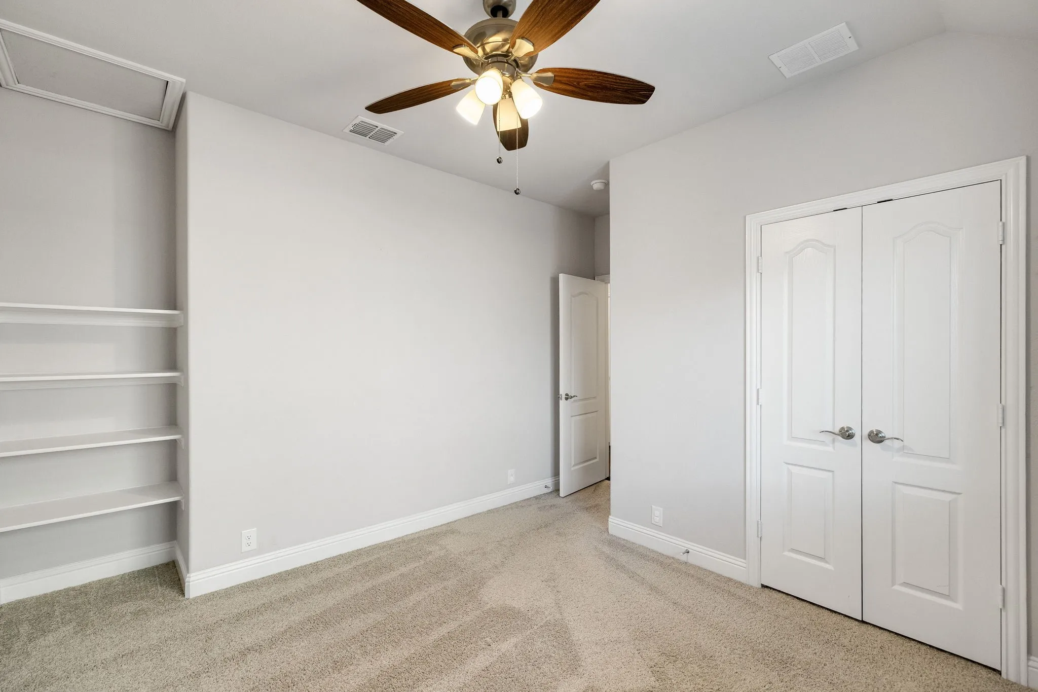 Single Family Residence For Sale in Collin County , 521 Birch Grove Drive, Wylie, Texas 75098, 4 Bedroom, 3 Bathroom, 2 Garage spaces, 3,285 Sqft, built in 2022, mls#21395885, Real Estate Agent in Wylie, Homes For Sale in Collin county, Homes For Sale in Wylie, Realtor in Wylie Texas, Real Estate Brokerage Independent Realty Texas, Luminita Cordes Realtor