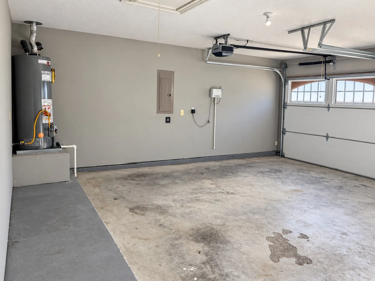 Single Family Residence For Sale in Tarrant County , 2301 Laura Elizabeth Trail, Mansfield, Texas 76063, 3 Bedroom, 2 Bathroom, 2 Garage spaces, 2,262 Sqft, built in 2000, mls#21395260, Real Estate Agent in Mansfield, Homes For Sale in Tarrant county, Homes For Sale in Mansfield, Realtor in Mansfield Texas, Real Estate Brokerage Independent Realty Texas, Luminita Cordes Realtor