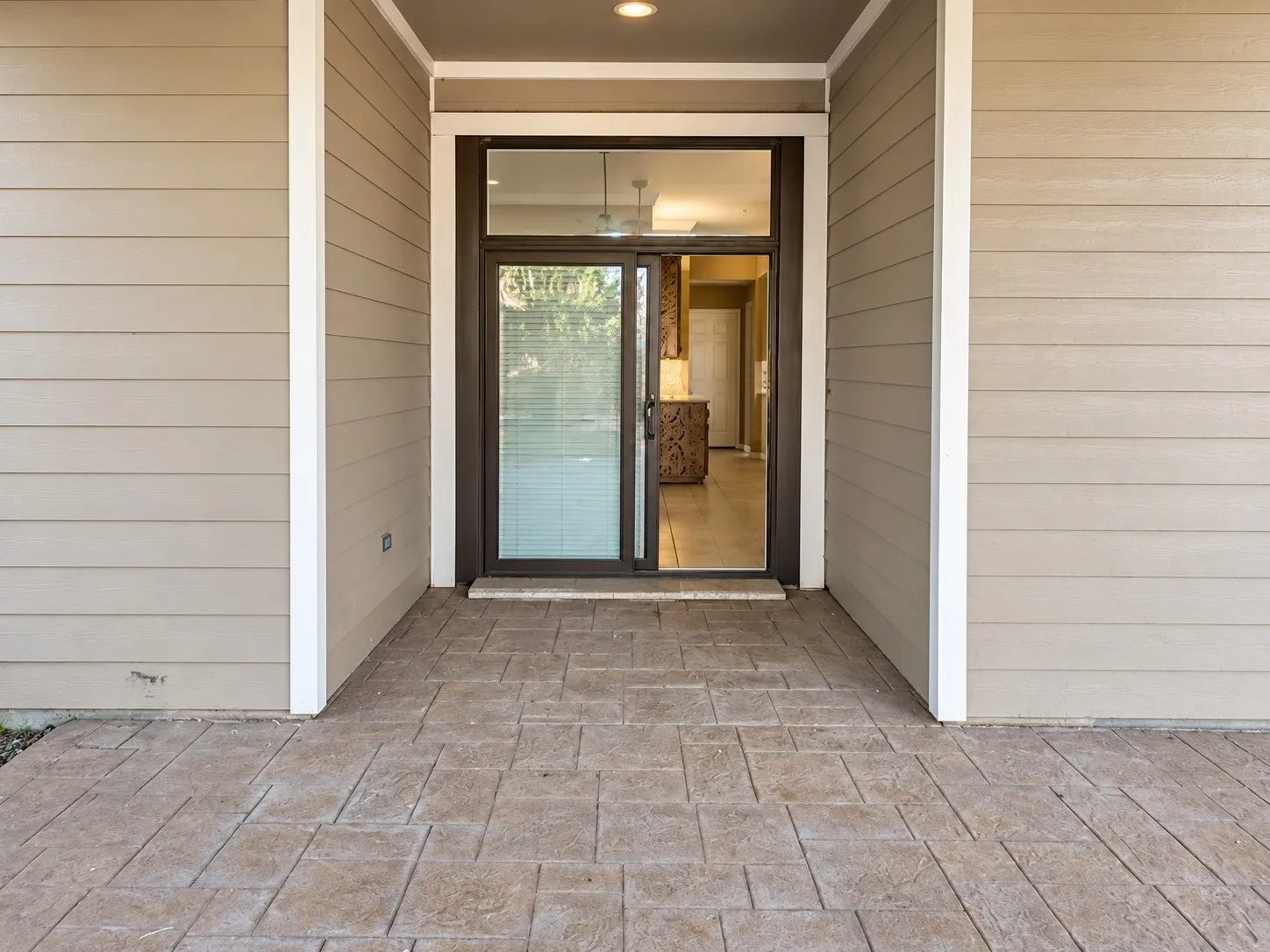 Single Family Residence For Sale in Tarrant County , 2301 Laura Elizabeth Trail, Mansfield, Texas 76063, 3 Bedroom, 2 Bathroom, 2 Garage spaces, 2,262 Sqft, built in 2000, mls#21395260, Real Estate Agent in Mansfield, Homes For Sale in Tarrant county, Homes For Sale in Mansfield, Realtor in Mansfield Texas, Real Estate Brokerage Independent Realty Texas, Luminita Cordes Realtor