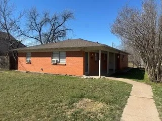 Duplex For Rent in Taylor County , 1414 Washington Boulevard, Abilene, Texas 79601, 1 Bedroom, 1 Bathroom, Garage spaces, 706 Sqft, built in 1958, mls#21395909, Real Estate Agent in Abilene, Homes For Rent in Taylor county, Homes For Rent in Abilene, Realtor in Abilene Texas, Real Estate Brokerage Independent Realty Texas, Luminita Cordes Realtor