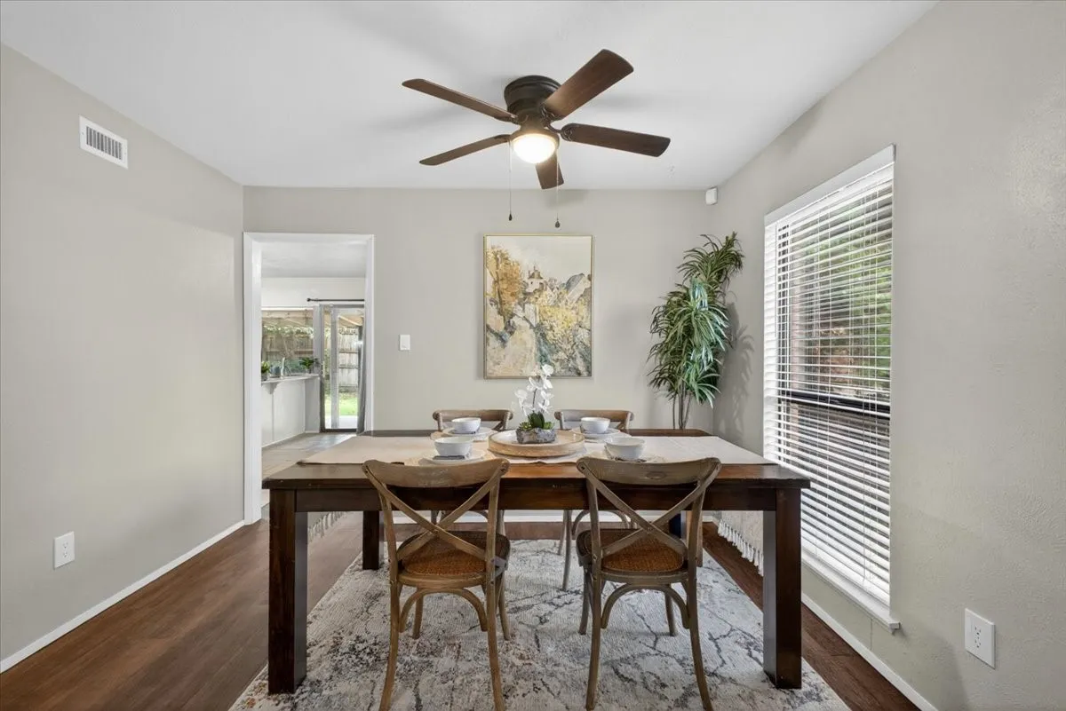 Single Family Residence For Sale in Tarrant County , 6506 Blackberry Drive, Arlington, Texas 76016, 3 Bedroom, 2 Bathroom, 2 Garage spaces, 1,709 Sqft, built in 1979, mls#21395045, Real Estate Agent in Arlington, Homes For Sale in Tarrant county, Homes For Sale in Arlington, Realtor in Arlington Texas, Real Estate Brokerage Independent Realty Texas, Luminita Cordes Realtor