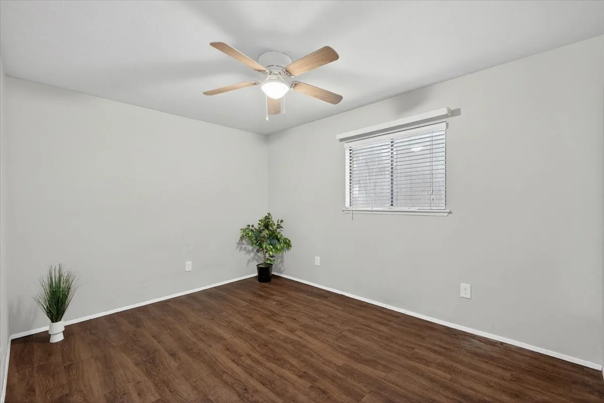 Single Family Residence For Sale in Tarrant County , 6506 Blackberry Drive, Arlington, Texas 76016, 3 Bedroom, 2 Bathroom, 2 Garage spaces, 1,709 Sqft, built in 1979, mls#21395045, Real Estate Agent in Arlington, Homes For Sale in Tarrant county, Homes For Sale in Arlington, Realtor in Arlington Texas, Real Estate Brokerage Independent Realty Texas, Luminita Cordes Realtor