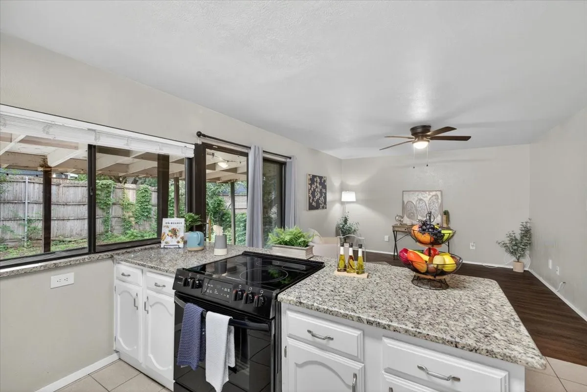 Single Family Residence For Sale in Tarrant County , 6506 Blackberry Drive, Arlington, Texas 76016, 3 Bedroom, 2 Bathroom, 2 Garage spaces, 1,709 Sqft, built in 1979, mls#21395045, Real Estate Agent in Arlington, Homes For Sale in Tarrant county, Homes For Sale in Arlington, Realtor in Arlington Texas, Real Estate Brokerage Independent Realty Texas, Luminita Cordes Realtor