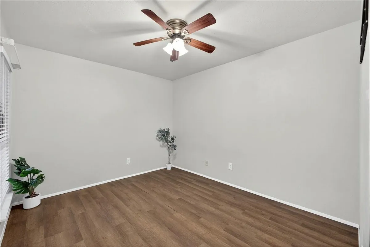 Single Family Residence For Sale in Tarrant County , 6506 Blackberry Drive, Arlington, Texas 76016, 3 Bedroom, 2 Bathroom, 2 Garage spaces, 1,709 Sqft, built in 1979, mls#21395045, Real Estate Agent in Arlington, Homes For Sale in Tarrant county, Homes For Sale in Arlington, Realtor in Arlington Texas, Real Estate Brokerage Independent Realty Texas, Luminita Cordes Realtor
