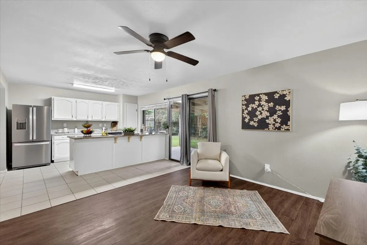 Single Family Residence For Sale in Tarrant County , 6506 Blackberry Drive, Arlington, Texas 76016, 3 Bedroom, 2 Bathroom, 2 Garage spaces, 1,709 Sqft, built in 1979, mls#21395045, Real Estate Agent in Arlington, Homes For Sale in Tarrant county, Homes For Sale in Arlington, Realtor in Arlington Texas, Real Estate Brokerage Independent Realty Texas, Luminita Cordes Realtor