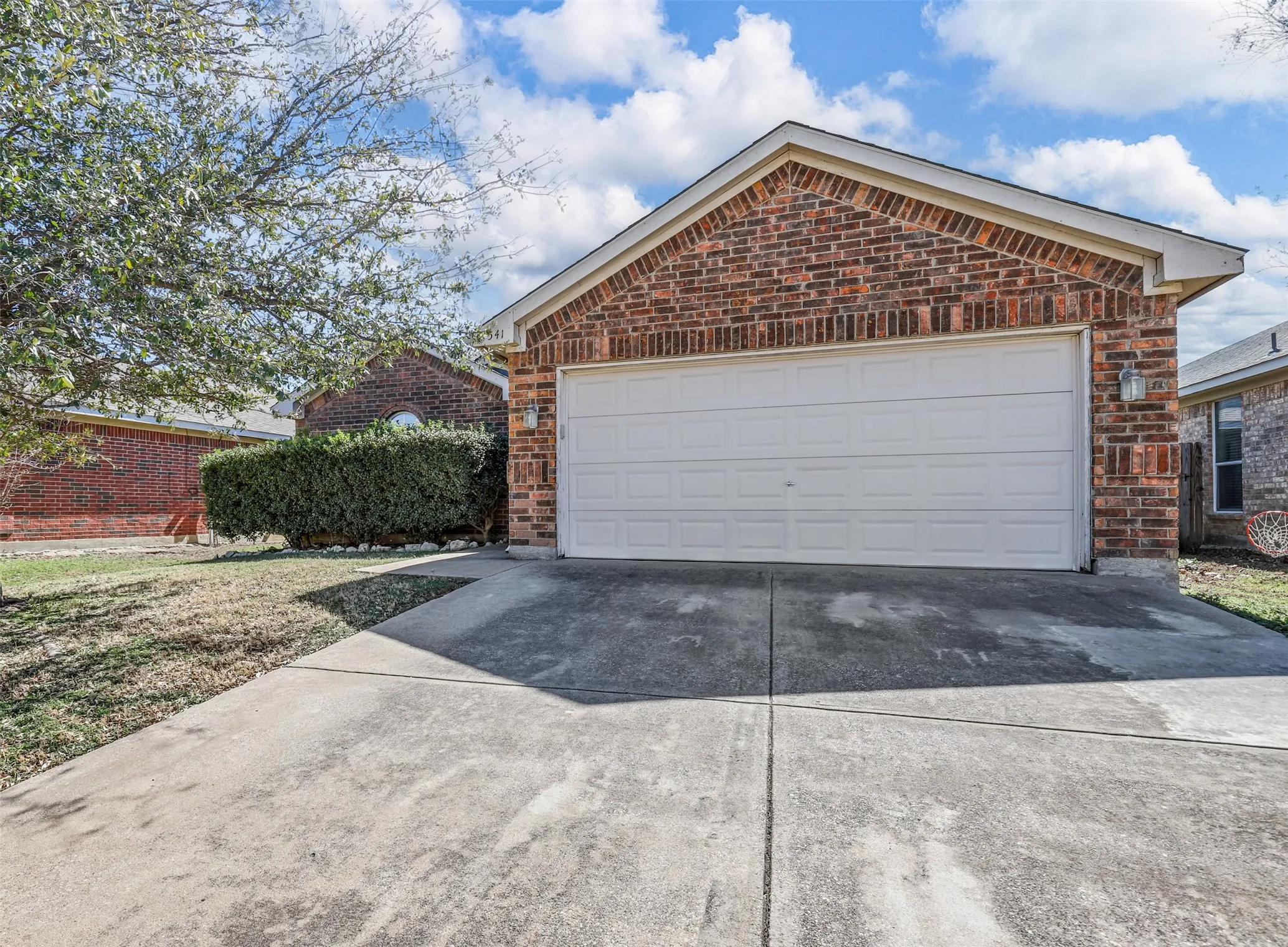 Single Family Residence For Rent in Tarrant County , 4541 High Cotton Trail, Fort Worth, Texas 76179, 3 Bedroom, 2 Bathroom, 2 Garage spaces, 1,526 Sqft, built in 2006, mls#21395914, Real Estate Agent in Fort Worth, Homes For Rent in Tarrant county, Homes For Rent in Fort Worth, Realtor in Fort Worth Texas, Real Estate Brokerage Independent Realty Texas, Luminita Cordes Realtor