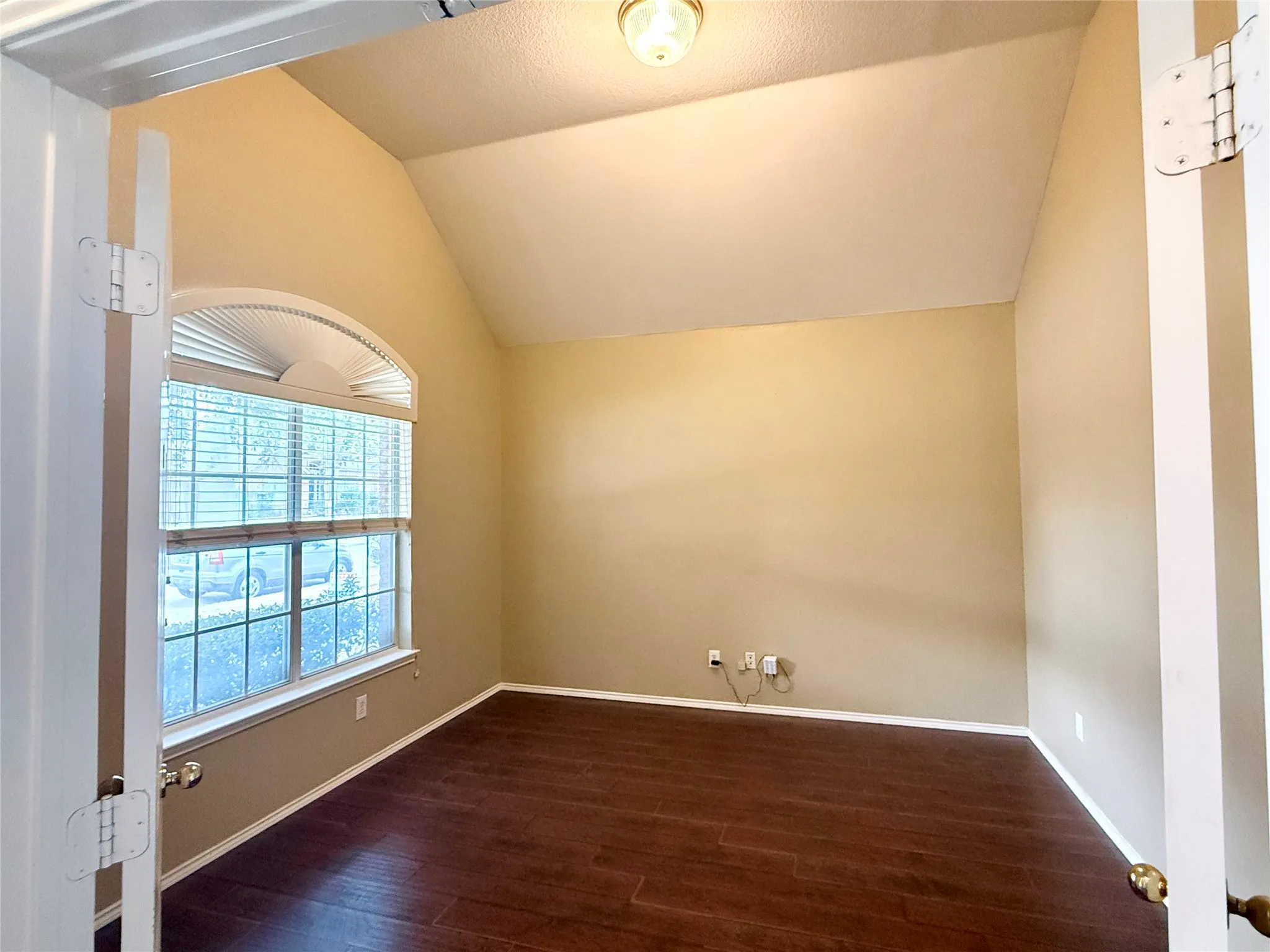 Single Family Residence For Rent in Denton County , 5828 Southmoor Lane, The Colony, Texas 75056, 4 Bedroom, 3 Bathroom, 2 Garage spaces, 2,849 Sqft, built in 2000, mls#21395915, Real Estate Agent in The Colony, Homes For Rent in Denton county, Homes For Rent in The Colony, Realtor in The Colony Texas, Real Estate Brokerage Independent Realty Texas, Luminita Cordes Realtor