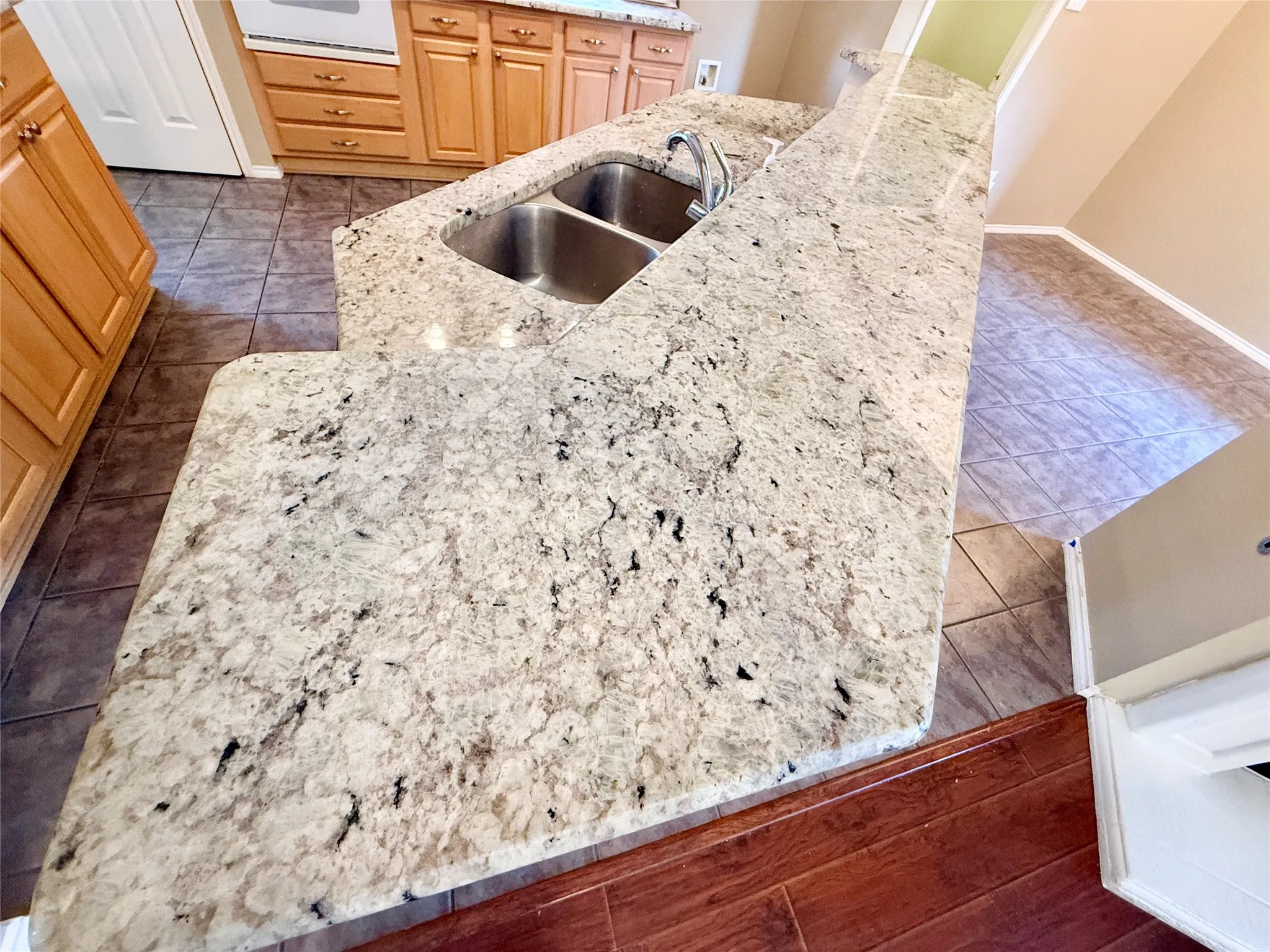 Single Family Residence For Rent in Denton County , 5828 Southmoor Lane, The Colony, Texas 75056, 4 Bedroom, 3 Bathroom, 2 Garage spaces, 2,849 Sqft, built in 2000, mls#21395915, Real Estate Agent in The Colony, Homes For Rent in Denton county, Homes For Rent in The Colony, Realtor in The Colony Texas, Real Estate Brokerage Independent Realty Texas, Luminita Cordes Realtor