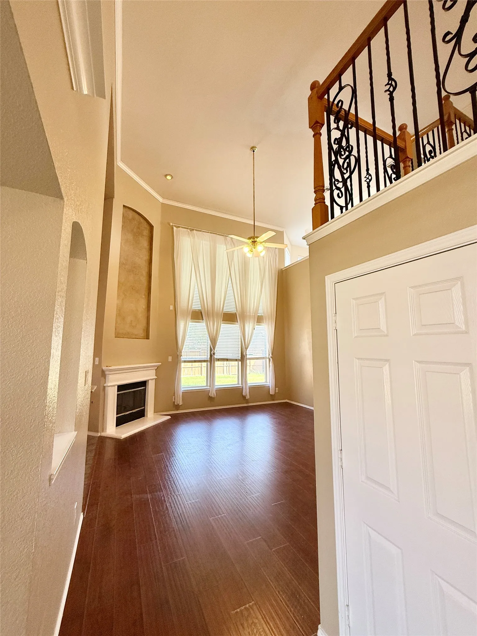 Single Family Residence For Rent in Denton County , 5828 Southmoor Lane, The Colony, Texas 75056, 4 Bedroom, 3 Bathroom, 2 Garage spaces, 2,849 Sqft, built in 2000, mls#21395915, Real Estate Agent in The Colony, Homes For Rent in Denton county, Homes For Rent in The Colony, Realtor in The Colony Texas, Real Estate Brokerage Independent Realty Texas, Luminita Cordes Realtor