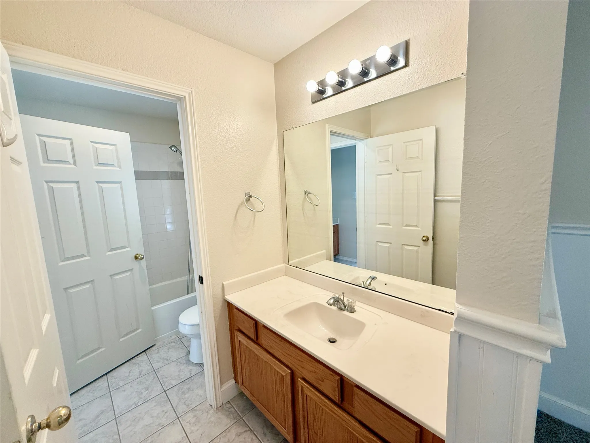 Single Family Residence For Rent in Denton County , 5828 Southmoor Lane, The Colony, Texas 75056, 4 Bedroom, 3 Bathroom, 2 Garage spaces, 2,849 Sqft, built in 2000, mls#21395915, Real Estate Agent in The Colony, Homes For Rent in Denton county, Homes For Rent in The Colony, Realtor in The Colony Texas, Real Estate Brokerage Independent Realty Texas, Luminita Cordes Realtor