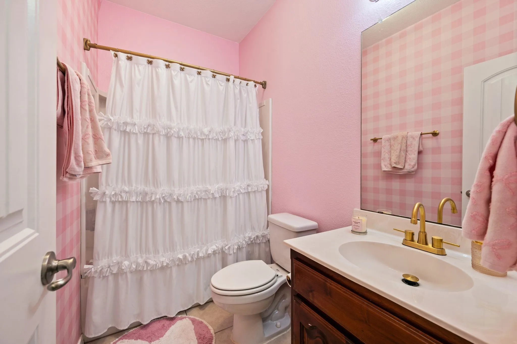 Single Family Residence For Sale in Dallas County , 8255 Clarksprings Drive, Dallas, Texas 75236, 3 Bedroom, 2 Bathroom, 2 Garage spaces, 1,864 Sqft, built in 2012, mls#21395646, Real Estate Agent in Dallas, Homes For Sale in Dallas county, Homes For Sale in Dallas, Realtor in Dallas Texas, Real Estate Brokerage Independent Realty Texas, Luminita Cordes Realtor