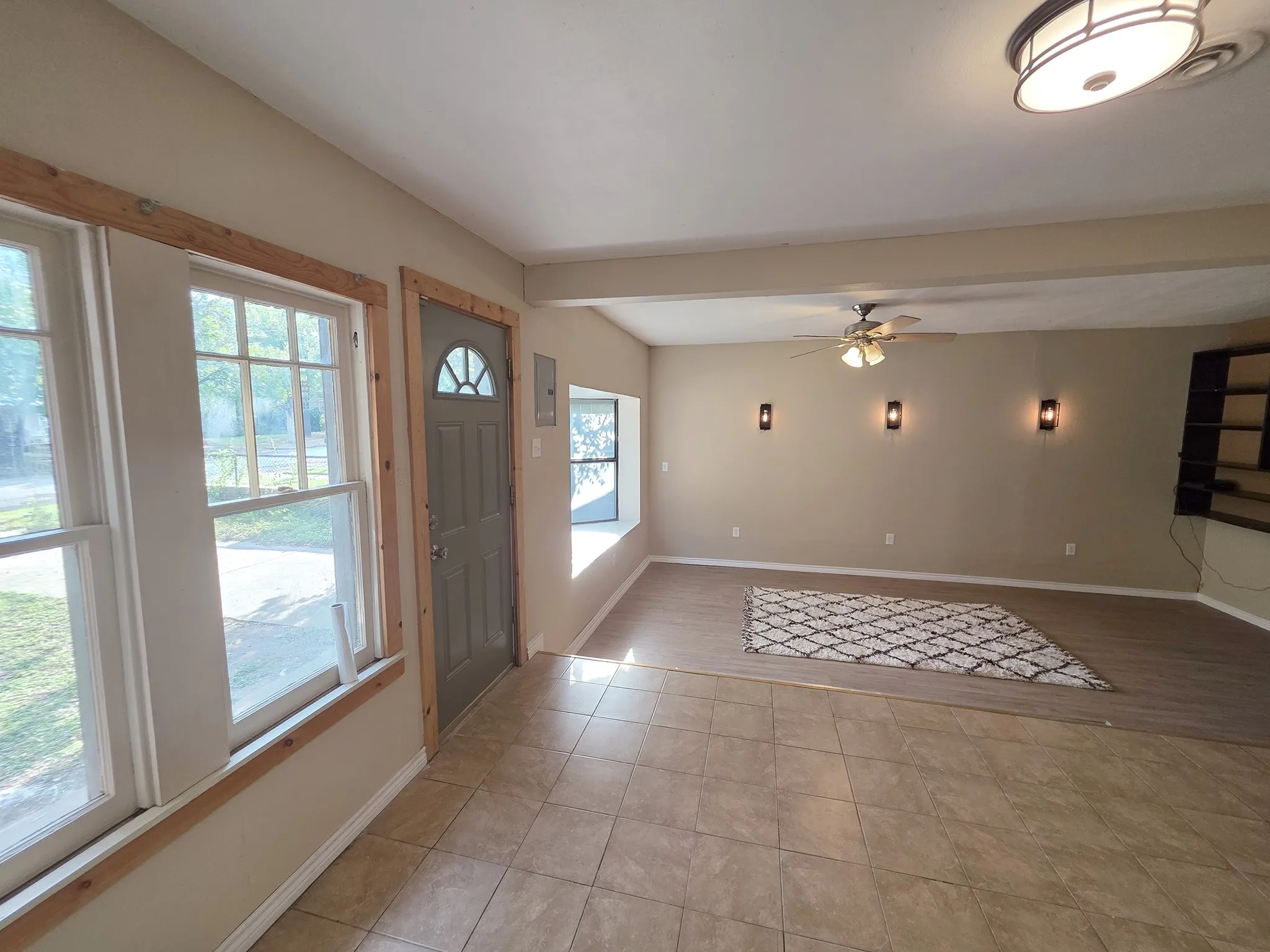 Single Family Residence For Sale in Palo Pinto County , 901 4th Avenue, Mineral Wells, Texas 76067, 3 Bedroom, 2 Bathroom, Garage spaces, 1,945 Sqft, built in 1940, mls#21395918, Real Estate Agent in Mineral Wells, Homes For Sale in Palo Pinto county, Homes For Sale in Mineral Wells, Realtor in Mineral Wells Texas, Real Estate Brokerage Independent Realty Texas, Luminita Cordes Realtor