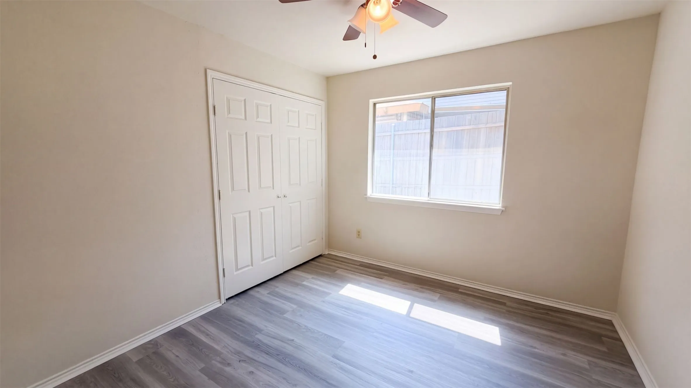 Townhouse For Sale in Dallas County , 709 Baruna Circle, Garland, Texas 75043, 2 Bedroom, 1 Bathroom, Garage spaces, 882 Sqft, built in 1972, mls#21395916, Real Estate Agent in Garland, Homes For Sale in Dallas county, Homes For Sale in Garland, Realtor in Garland Texas, Real Estate Brokerage Independent Realty Texas, Luminita Cordes Realtor
