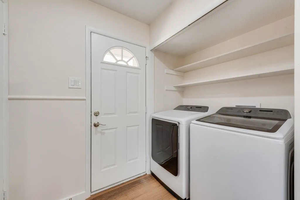 Single Family Residence For Rent in Dallas County , 2833 Linden Lea, Irving, Texas 75061, 3 Bedroom, 2 Bathroom, 2 Garage spaces, 1,518 Sqft, built in 1962, mls#21362788, Real Estate Agent in Irving, Homes For Rent in Dallas county, Homes For Rent in Irving, Realtor in Irving Texas, Real Estate Brokerage Independent Realty Texas, Luminita Cordes Realtor