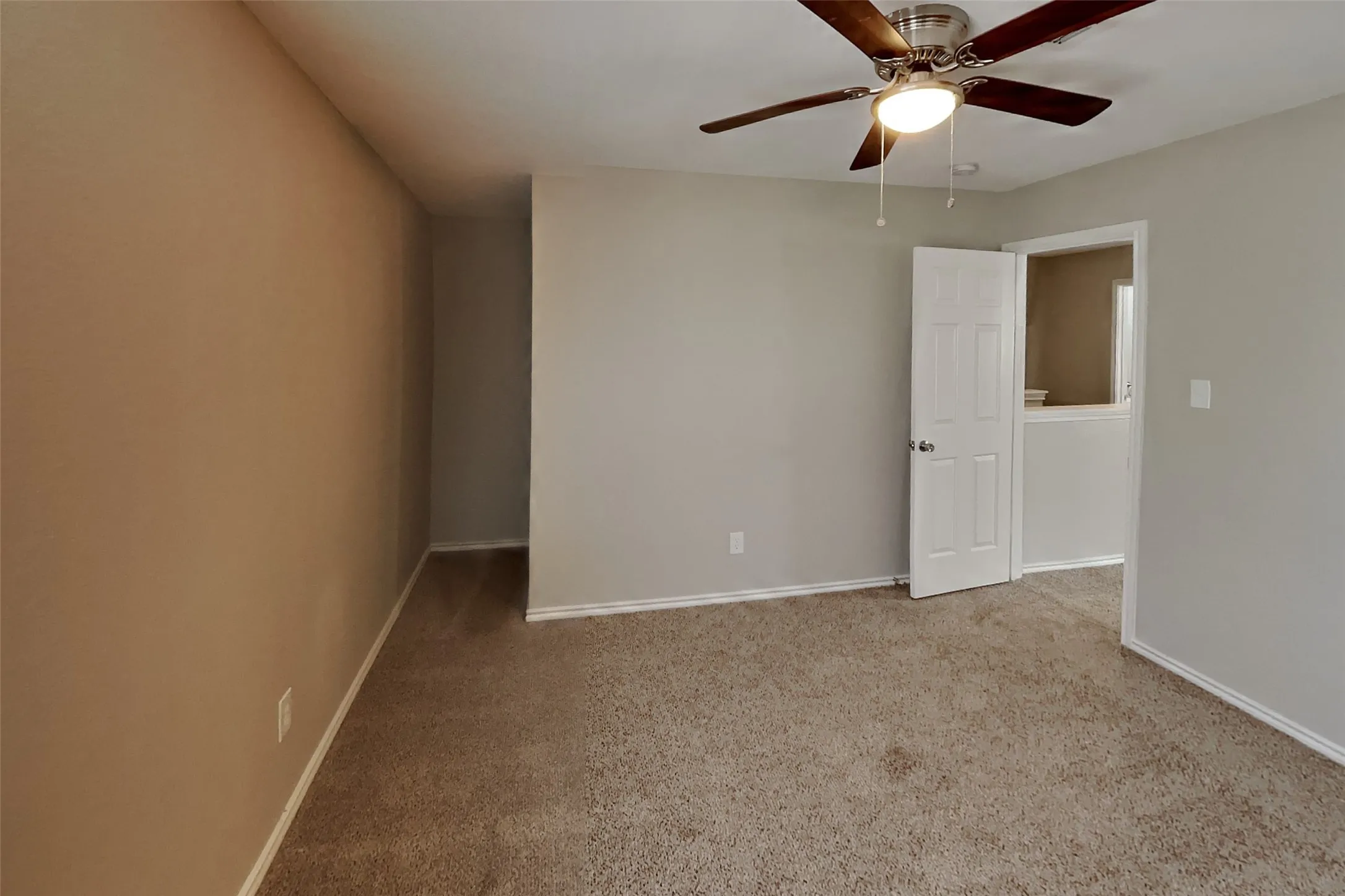 Single Family Residence For Rent in Denton County , 2031 Yellowstone Lane, Corinth, Texas 76210, 4 Bedroom, 3 Bathroom, 2 Garage spaces, 2,135 Sqft, built in 1998, mls#21395917, Real Estate Agent in Corinth, Homes For Rent in Denton county, Homes For Rent in Corinth, Realtor in Corinth Texas, Real Estate Brokerage Independent Realty Texas, Luminita Cordes Realtor