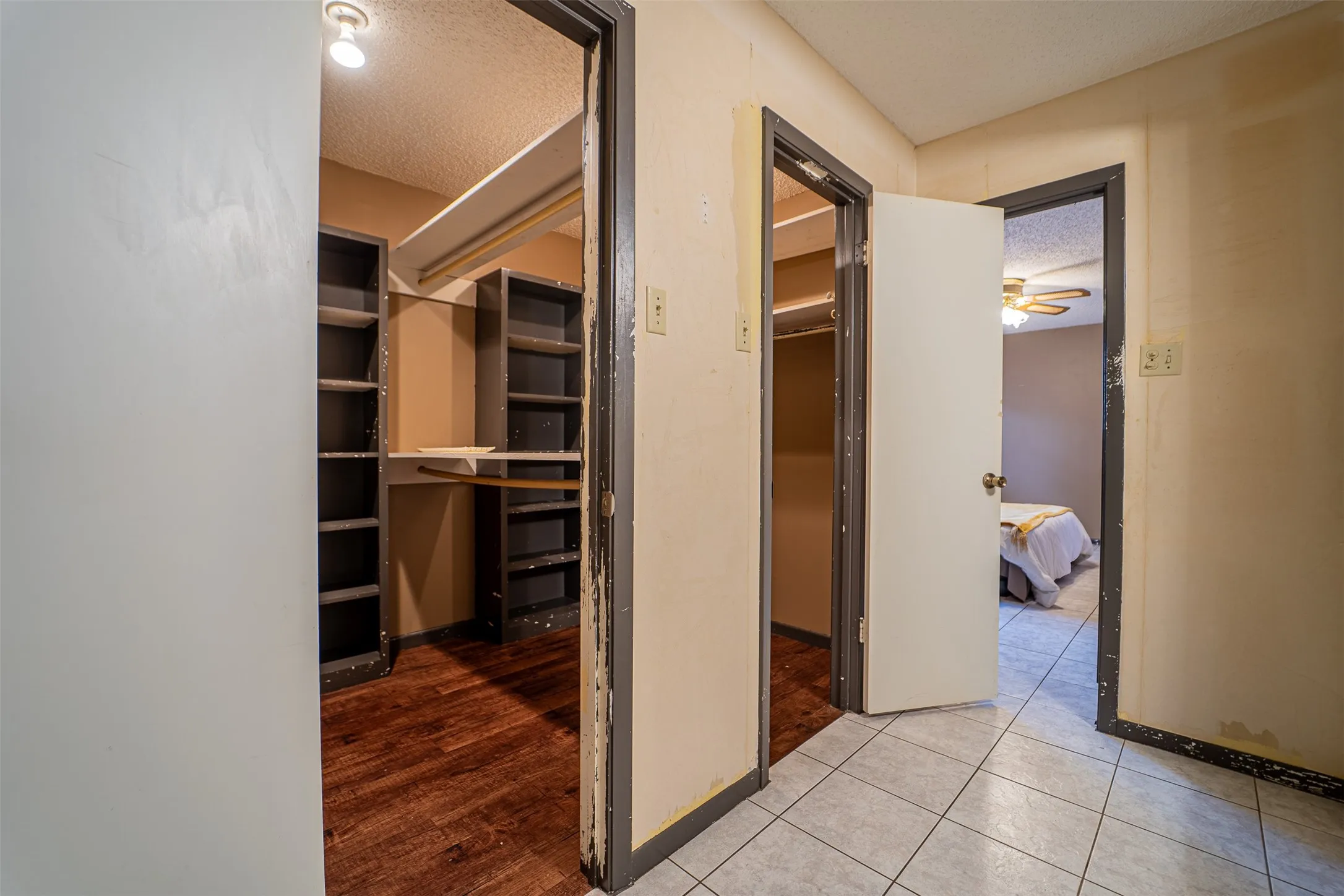 Single Family Residence For Sale in Taylor County , 910 Meander Street, Abilene, Texas 79602, 3 Bedroom, 2 Bathroom, 2 Garage spaces, 1,754 Sqft, built in 1974, mls#21387347, Real Estate Agent in Abilene, Homes For Sale in Taylor county, Homes For Sale in Abilene, Realtor in Abilene Texas, Real Estate Brokerage Independent Realty Texas, Luminita Cordes Realtor
