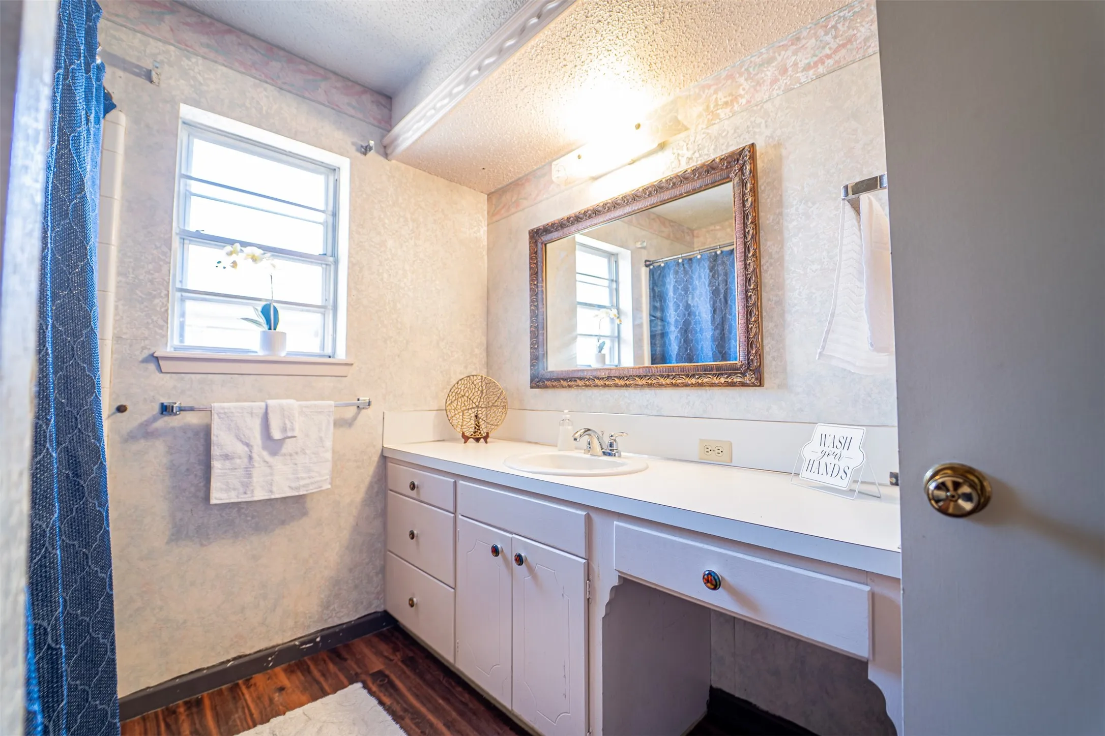 Single Family Residence For Sale in Taylor County , 910 Meander Street, Abilene, Texas 79602, 3 Bedroom, 2 Bathroom, 2 Garage spaces, 1,754 Sqft, built in 1974, mls#21387347, Real Estate Agent in Abilene, Homes For Sale in Taylor county, Homes For Sale in Abilene, Realtor in Abilene Texas, Real Estate Brokerage Independent Realty Texas, Luminita Cordes Realtor