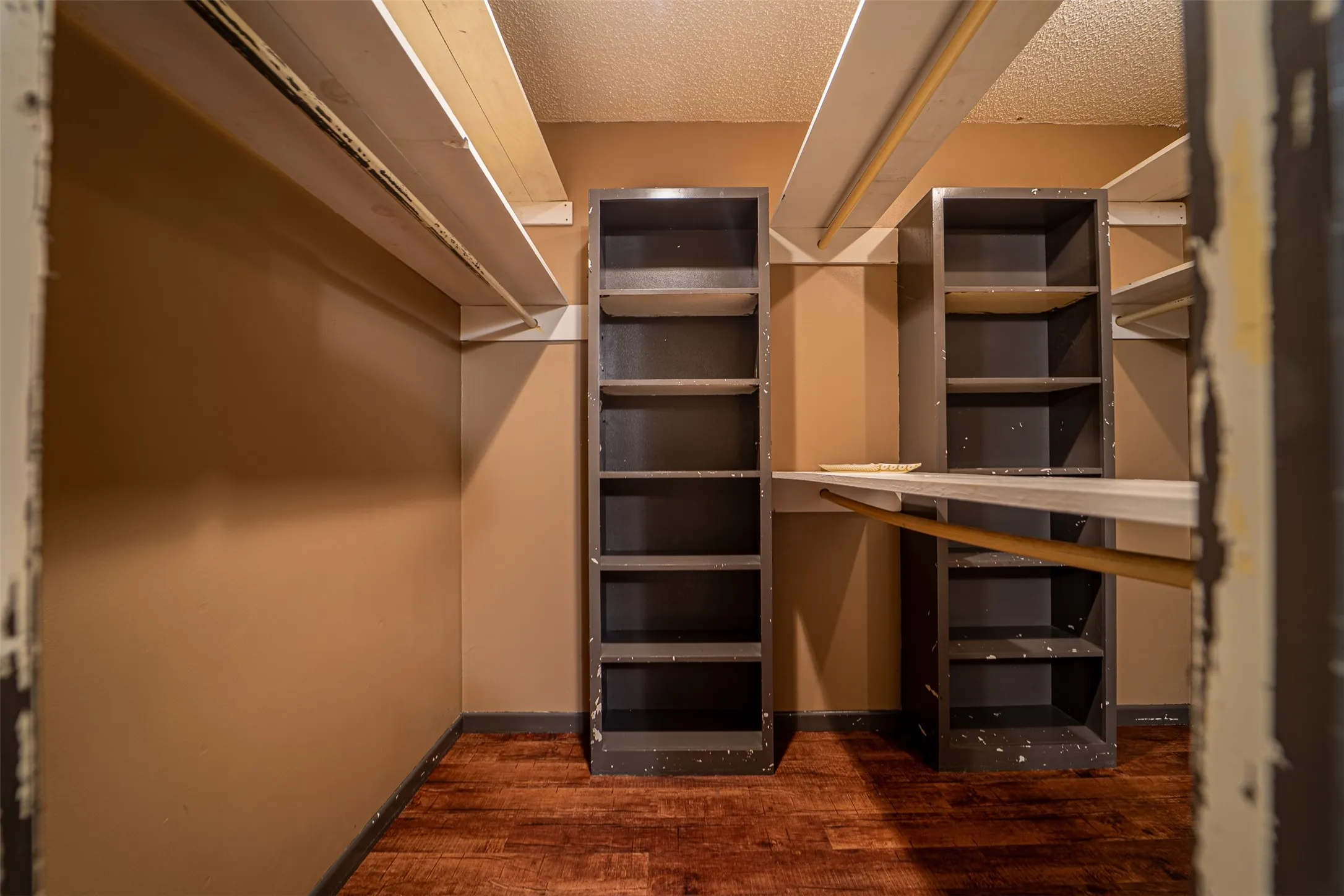 Single Family Residence For Sale in Taylor County , 910 Meander Street, Abilene, Texas 79602, 3 Bedroom, 2 Bathroom, 2 Garage spaces, 1,754 Sqft, built in 1974, mls#21387347, Real Estate Agent in Abilene, Homes For Sale in Taylor county, Homes For Sale in Abilene, Realtor in Abilene Texas, Real Estate Brokerage Independent Realty Texas, Luminita Cordes Realtor