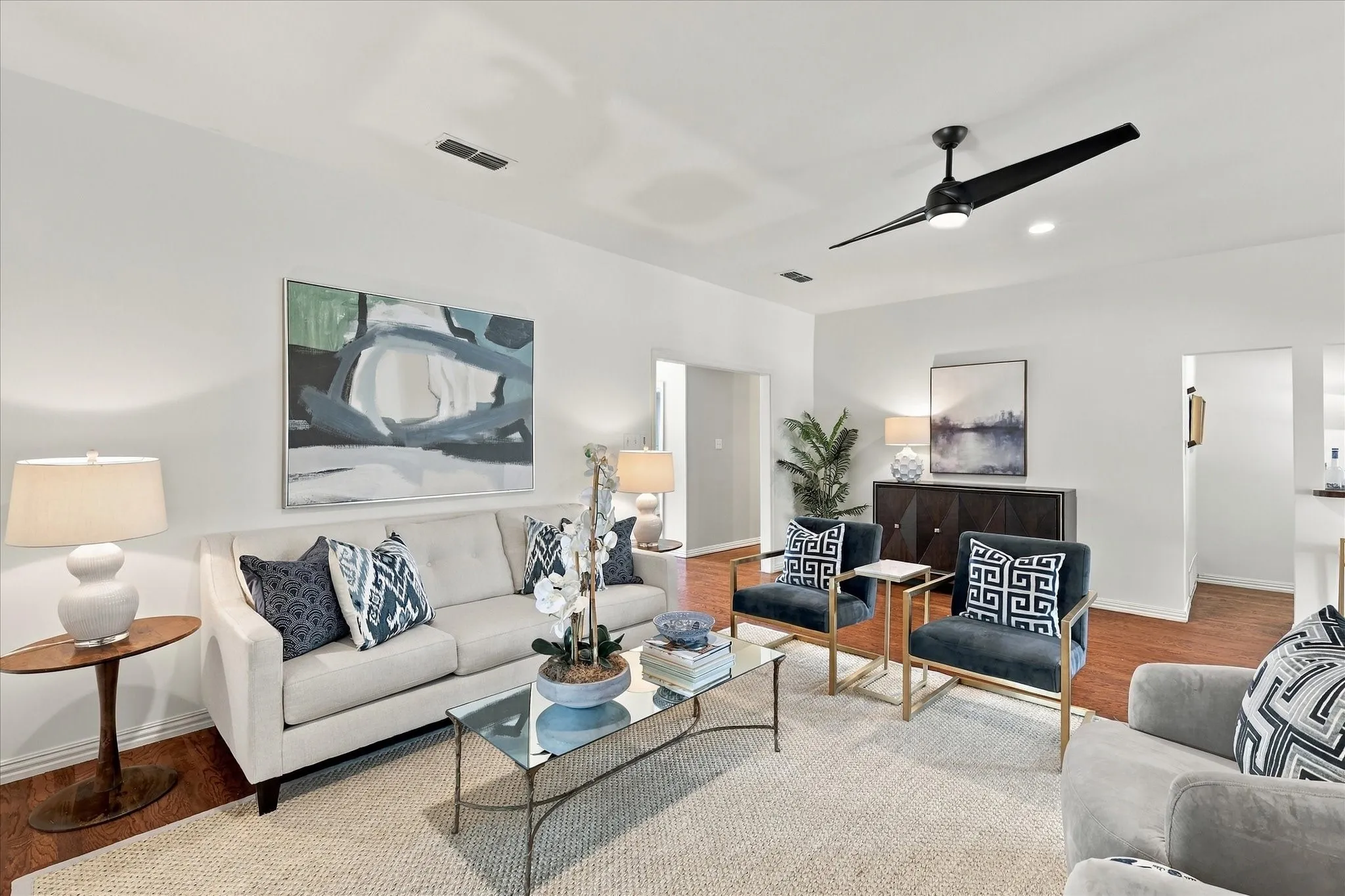 Single Family Residence For Sale in Tarrant County , 5104 Blue Sage Road, Fort Worth, Texas 76132, 4 Bedroom, 3 Bathroom, 2 Garage spaces, 2,517 Sqft, built in 1975, mls#21395042, Real Estate Agent in Fort Worth, Homes For Sale in Tarrant county, Homes For Sale in Fort Worth, Realtor in Fort Worth Texas, Real Estate Brokerage Independent Realty Texas, Luminita Cordes Realtor