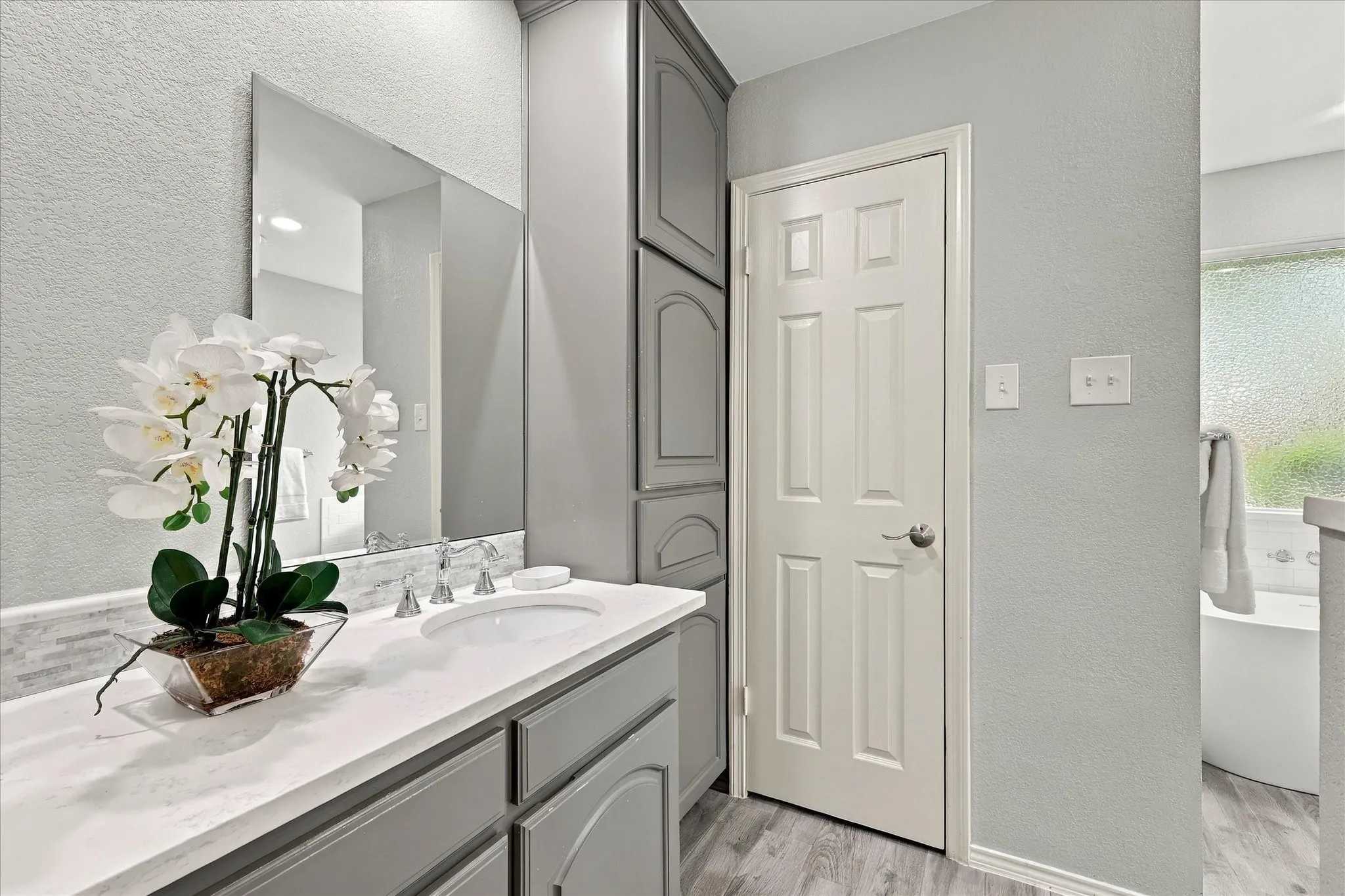 Single Family Residence For Sale in Tarrant County , 5104 Blue Sage Road, Fort Worth, Texas 76132, 4 Bedroom, 3 Bathroom, 2 Garage spaces, 2,517 Sqft, built in 1975, mls#21395042, Real Estate Agent in Fort Worth, Homes For Sale in Tarrant county, Homes For Sale in Fort Worth, Realtor in Fort Worth Texas, Real Estate Brokerage Independent Realty Texas, Luminita Cordes Realtor
