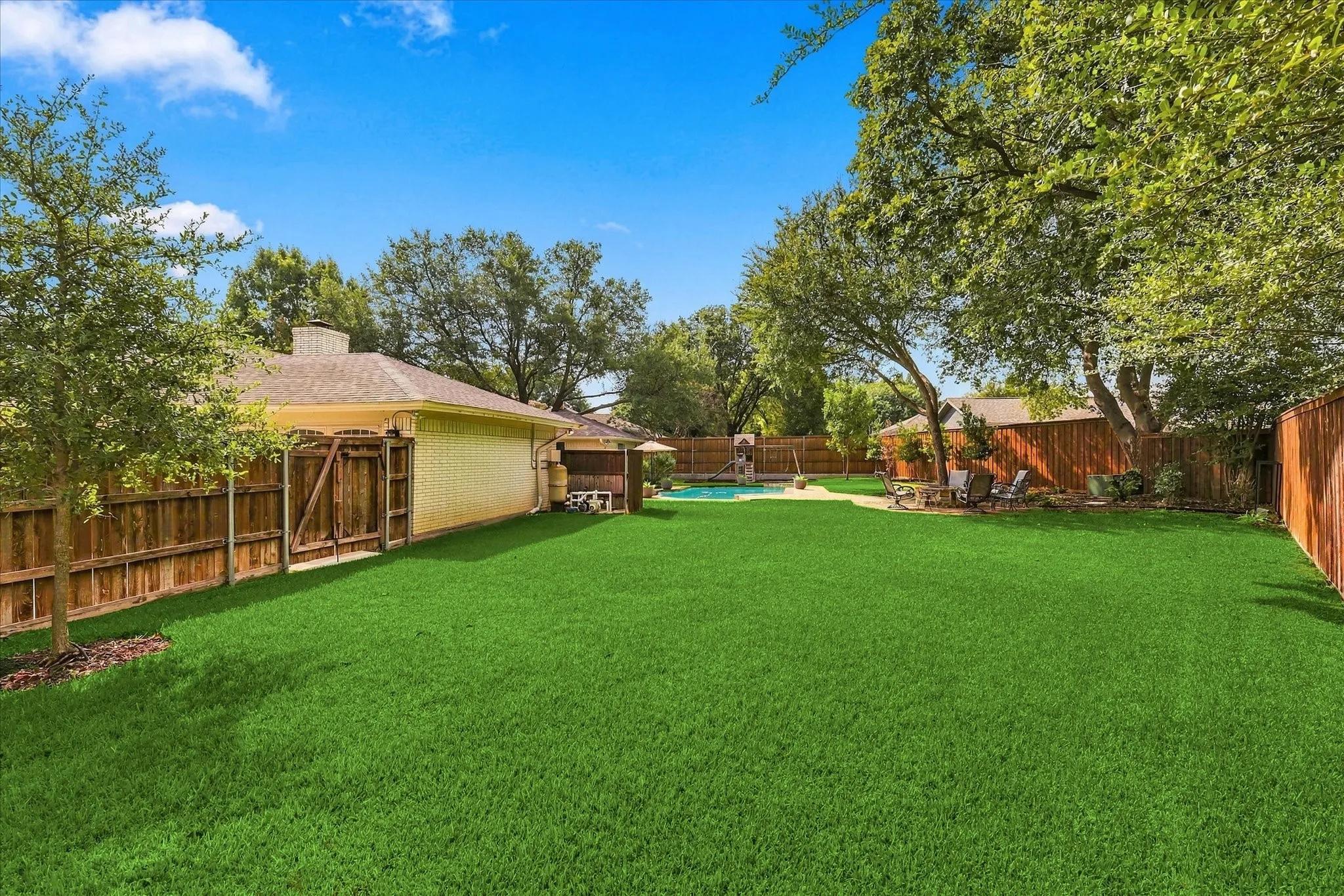 Single Family Residence For Sale in Tarrant County , 5104 Blue Sage Road, Fort Worth, Texas 76132, 4 Bedroom, 3 Bathroom, 2 Garage spaces, 2,517 Sqft, built in 1975, mls#21395042, Real Estate Agent in Fort Worth, Homes For Sale in Tarrant county, Homes For Sale in Fort Worth, Realtor in Fort Worth Texas, Real Estate Brokerage Independent Realty Texas, Luminita Cordes Realtor