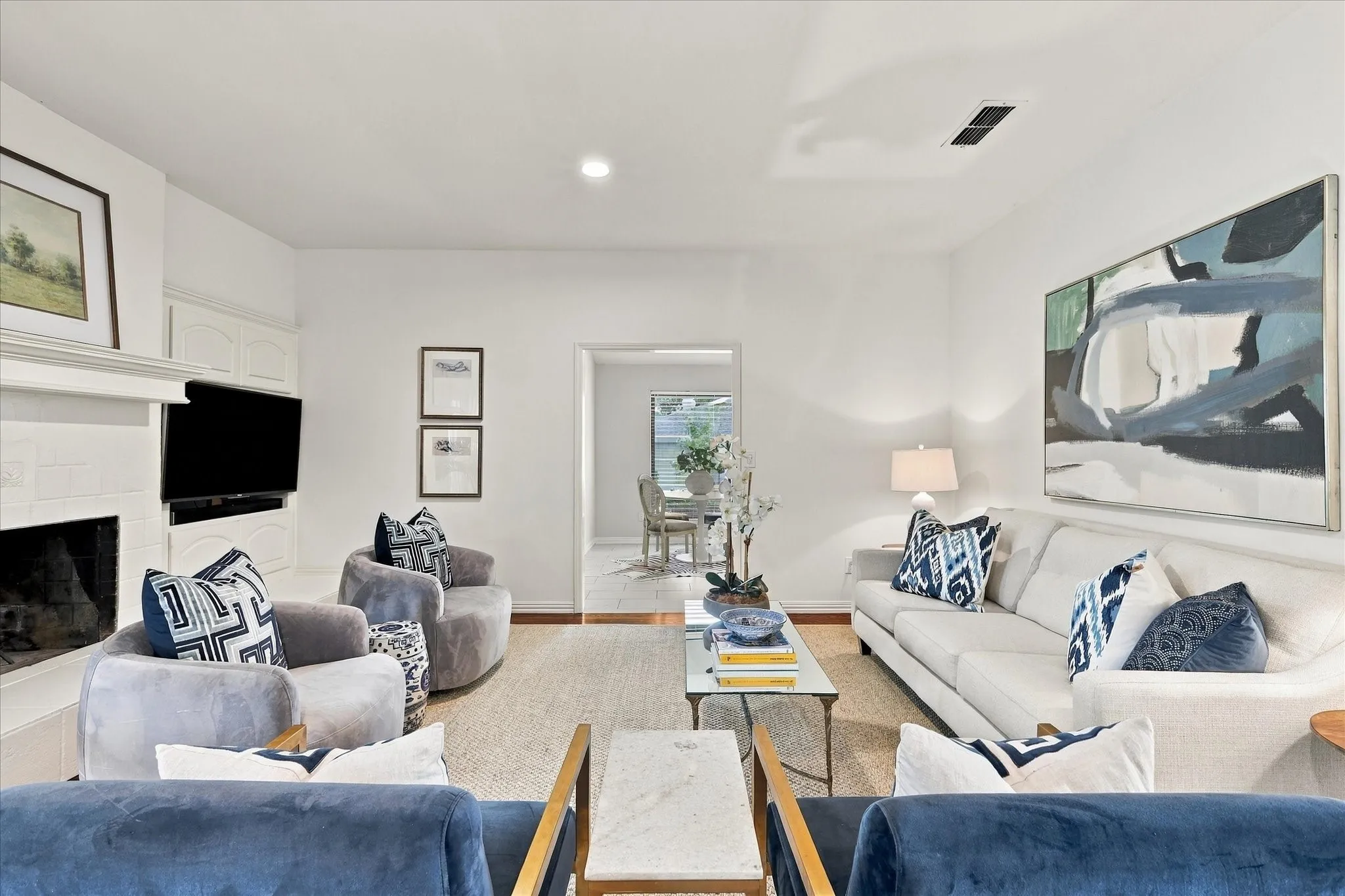 Single Family Residence For Sale in Tarrant County , 5104 Blue Sage Road, Fort Worth, Texas 76132, 4 Bedroom, 3 Bathroom, 2 Garage spaces, 2,517 Sqft, built in 1975, mls#21395042, Real Estate Agent in Fort Worth, Homes For Sale in Tarrant county, Homes For Sale in Fort Worth, Realtor in Fort Worth Texas, Real Estate Brokerage Independent Realty Texas, Luminita Cordes Realtor