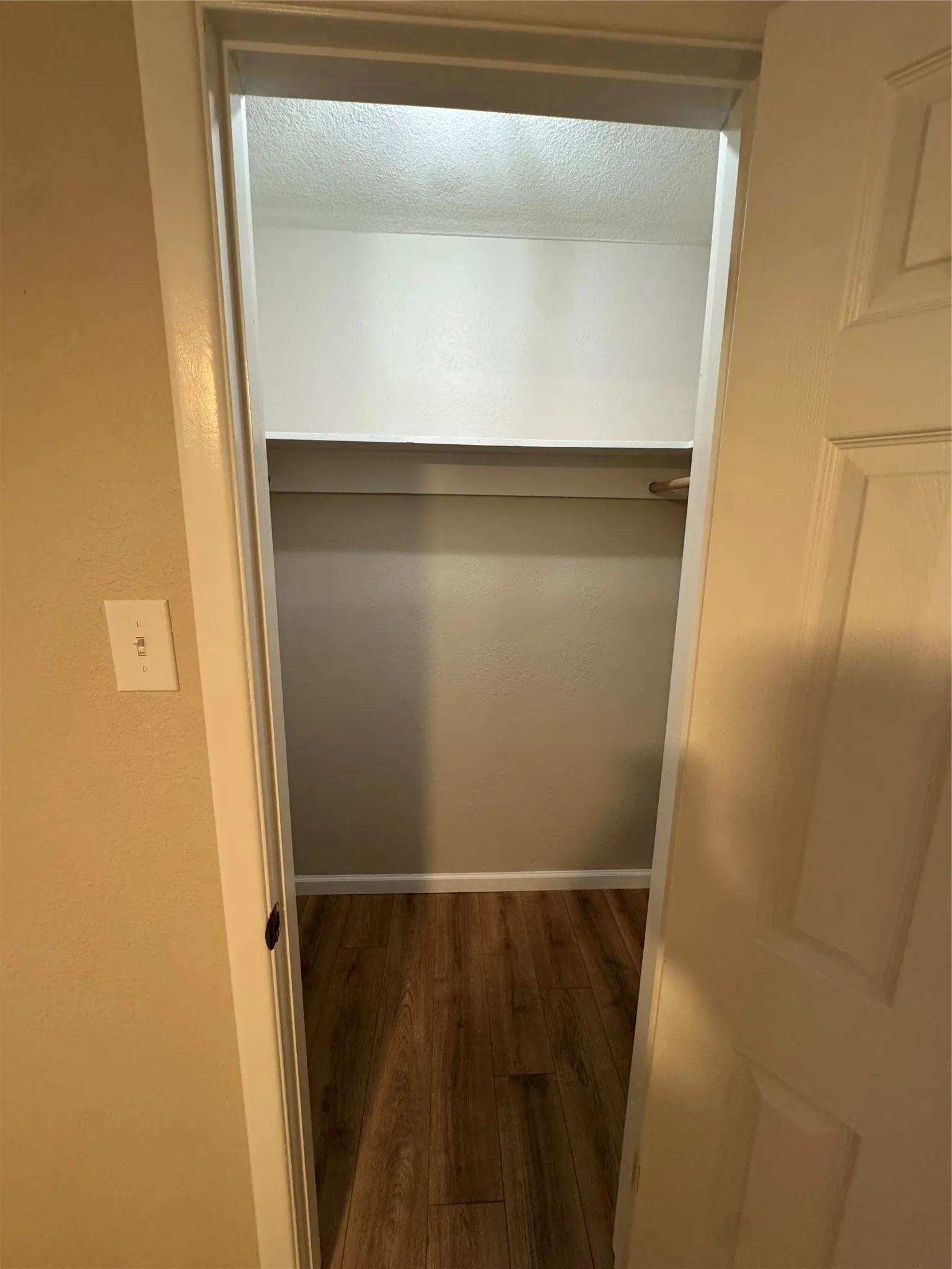 Single Family Residence For Sale in Grayson County , 614 W Woodard Street, Denison, Texas 75020, 3 Bedroom, 2 Bathroom, 1 Garage spaces, 1,632 Sqft, built in 1979, mls#21394443, Real Estate Agent in Denison, Homes For Sale in Grayson county, Homes For Sale in Denison, Realtor in Denison Texas, Real Estate Brokerage Independent Realty Texas, Luminita Cordes Realtor
