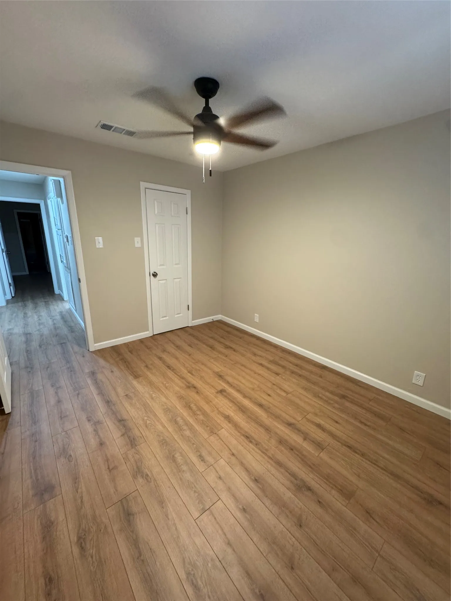Single Family Residence For Sale in Grayson County , 614 W Woodard Street, Denison, Texas 75020, 3 Bedroom, 2 Bathroom, 1 Garage spaces, 1,632 Sqft, built in 1979, mls#21394443, Real Estate Agent in Denison, Homes For Sale in Grayson county, Homes For Sale in Denison, Realtor in Denison Texas, Real Estate Brokerage Independent Realty Texas, Luminita Cordes Realtor