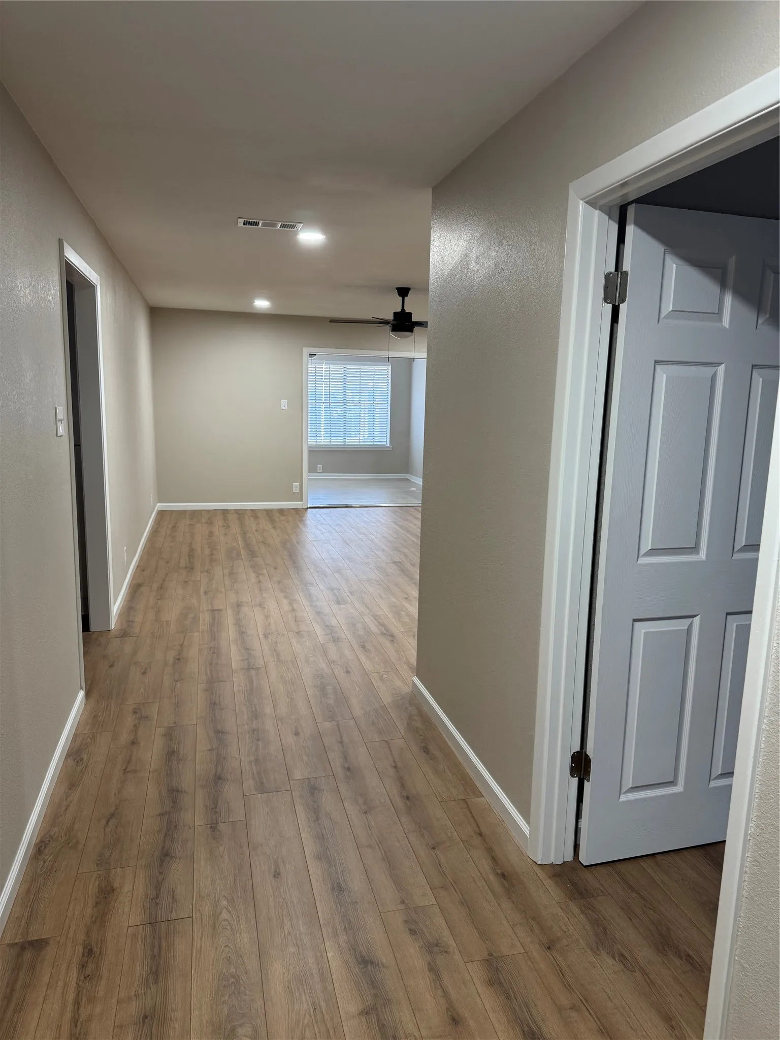 Single Family Residence For Sale in Grayson County , 614 W Woodard Street, Denison, Texas 75020, 3 Bedroom, 2 Bathroom, 1 Garage spaces, 1,632 Sqft, built in 1979, mls#21394443, Real Estate Agent in Denison, Homes For Sale in Grayson county, Homes For Sale in Denison, Realtor in Denison Texas, Real Estate Brokerage Independent Realty Texas, Luminita Cordes Realtor