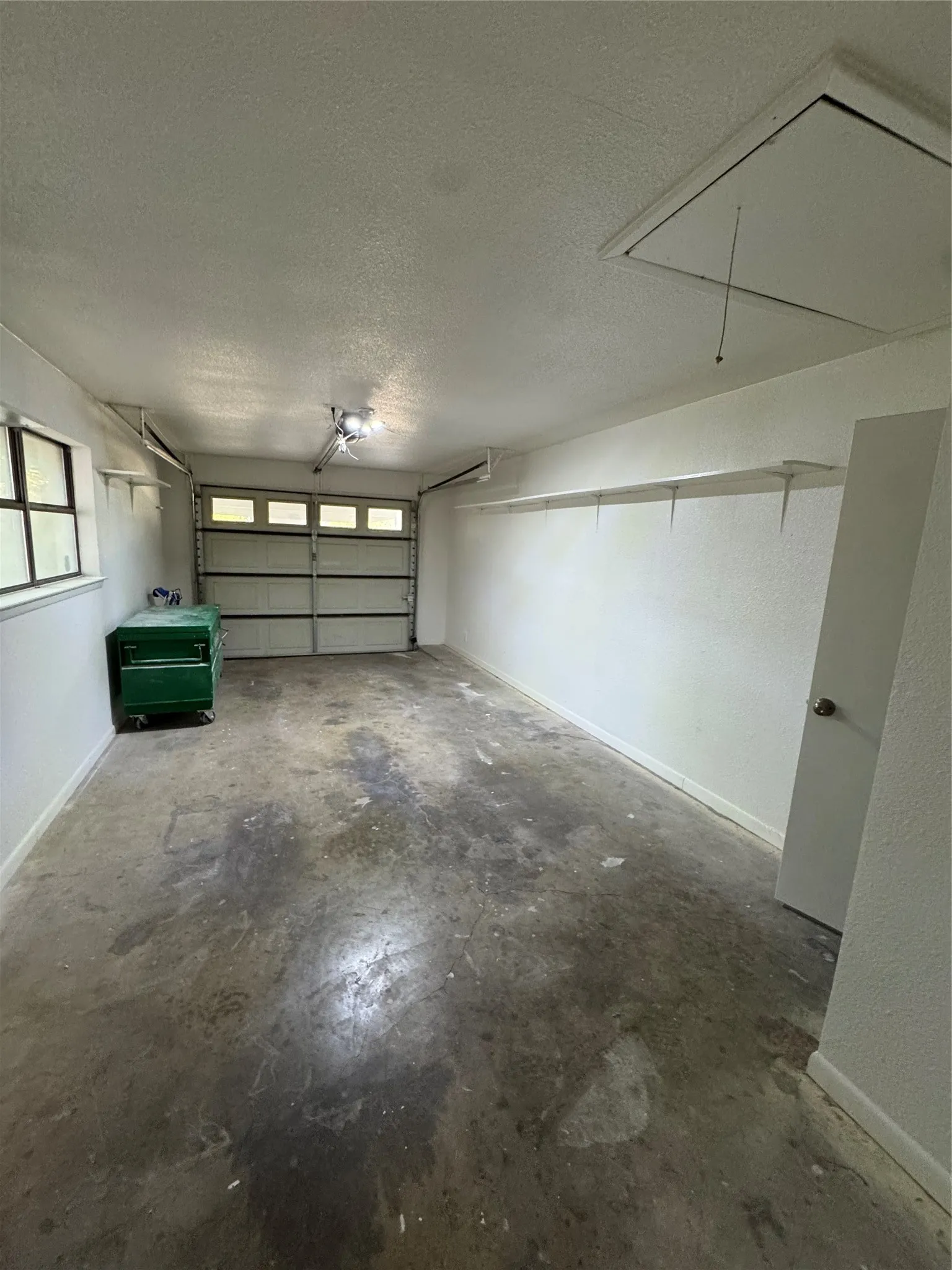 Single Family Residence For Sale in Grayson County , 614 W Woodard Street, Denison, Texas 75020, 3 Bedroom, 2 Bathroom, 1 Garage spaces, 1,632 Sqft, built in 1979, mls#21394443, Real Estate Agent in Denison, Homes For Sale in Grayson county, Homes For Sale in Denison, Realtor in Denison Texas, Real Estate Brokerage Independent Realty Texas, Luminita Cordes Realtor