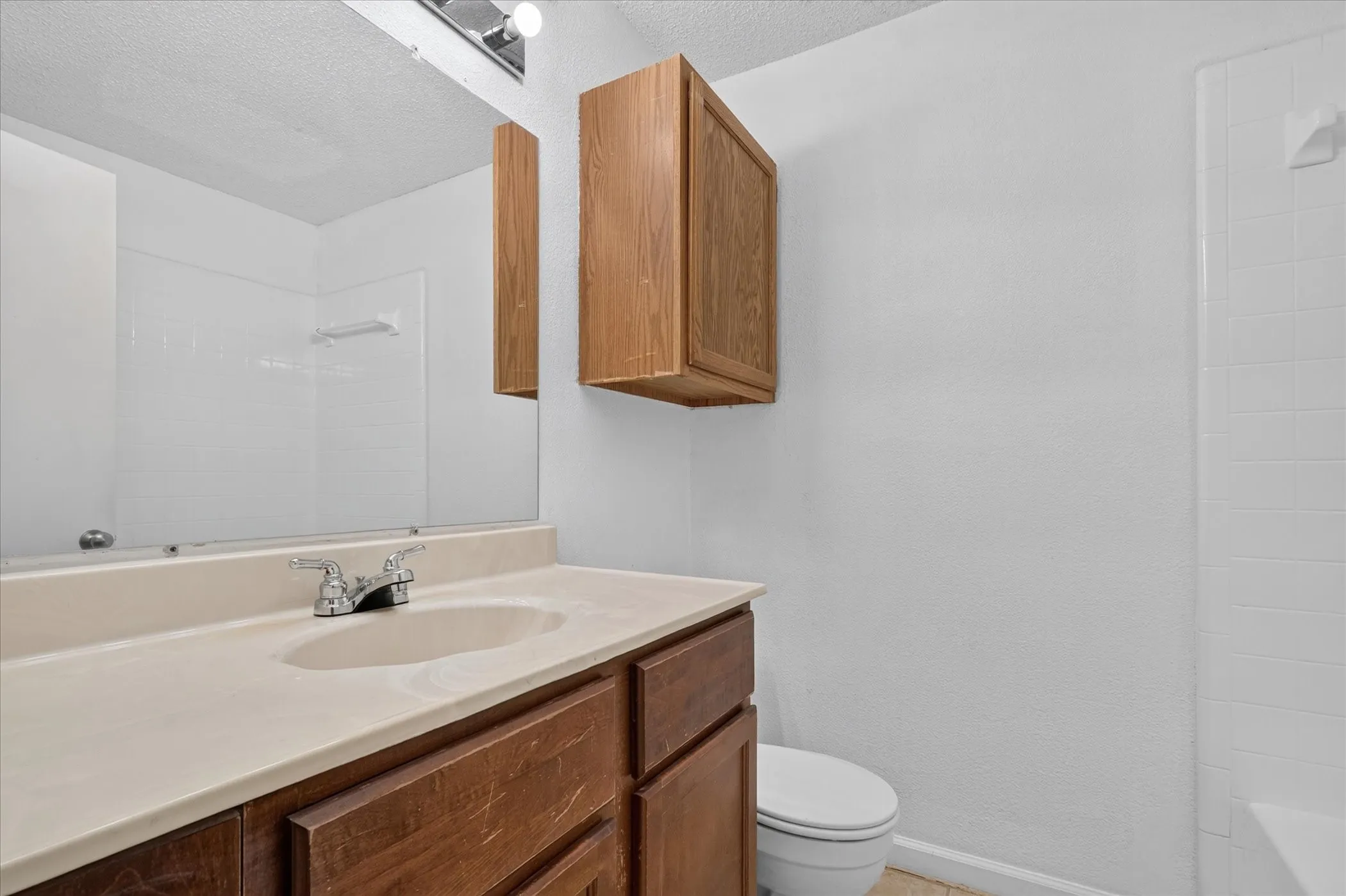 Single Family Residence For Sale in Dallas County , 1037 Garden Trail, Mesquite, Texas 75149, 3 Bedroom, 2 Bathroom, 1 Garage spaces, 1,148 Sqft, built in 1985, mls#21394961, Real Estate Agent in Mesquite, Homes For Sale in Dallas county, Homes For Sale in Mesquite, Realtor in Mesquite Texas, Real Estate Brokerage Independent Realty Texas, Luminita Cordes Realtor