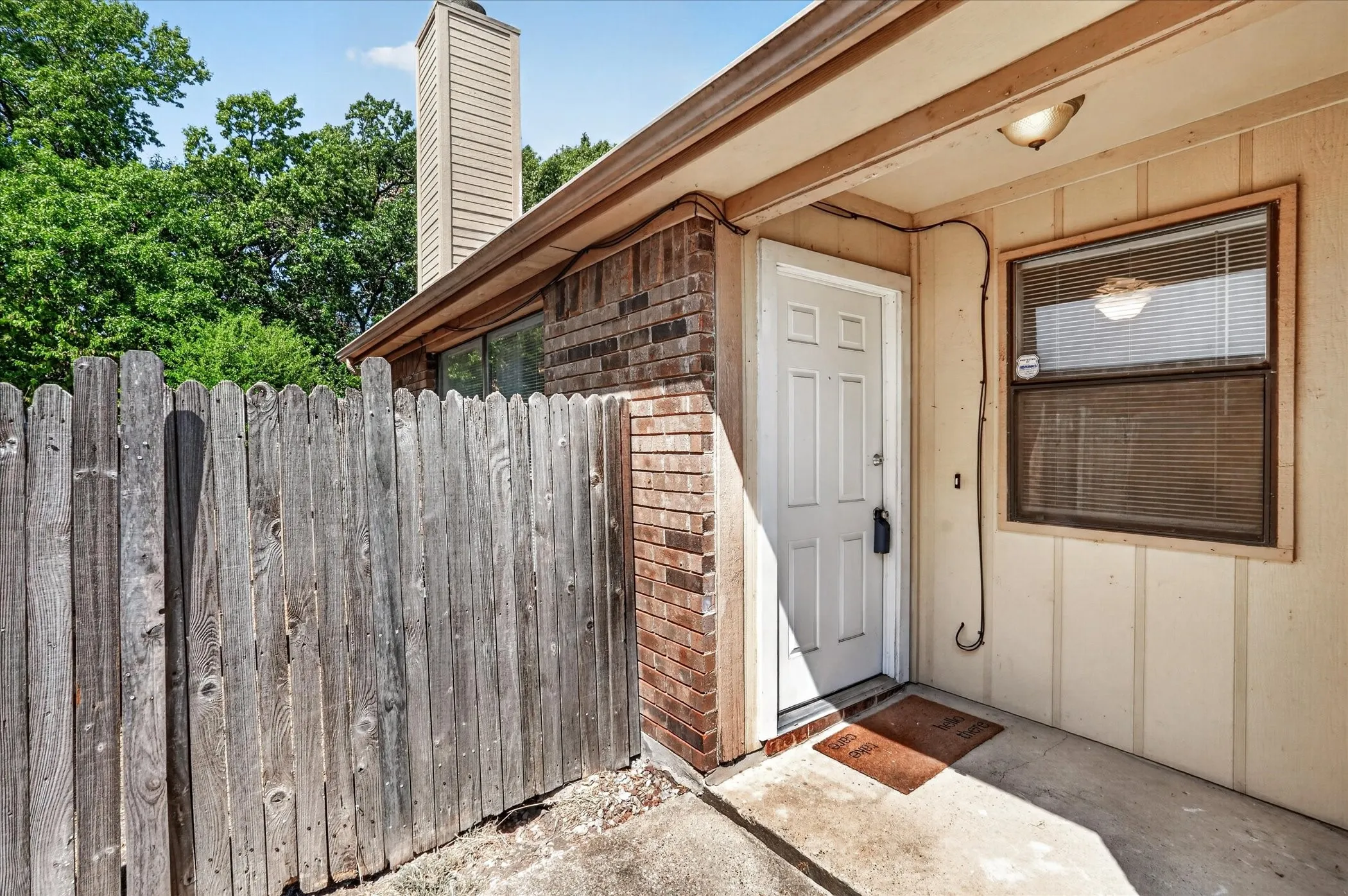 Single Family Residence For Sale in Dallas County , 1037 Garden Trail, Mesquite, Texas 75149, 3 Bedroom, 2 Bathroom, 1 Garage spaces, 1,148 Sqft, built in 1985, mls#21394961, Real Estate Agent in Mesquite, Homes For Sale in Dallas county, Homes For Sale in Mesquite, Realtor in Mesquite Texas, Real Estate Brokerage Independent Realty Texas, Luminita Cordes Realtor