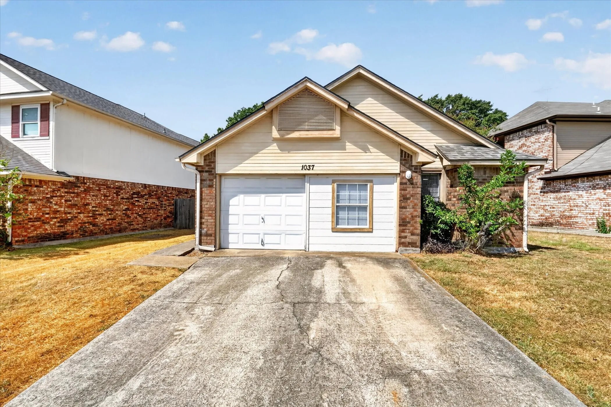 Single Family Residence For Sale