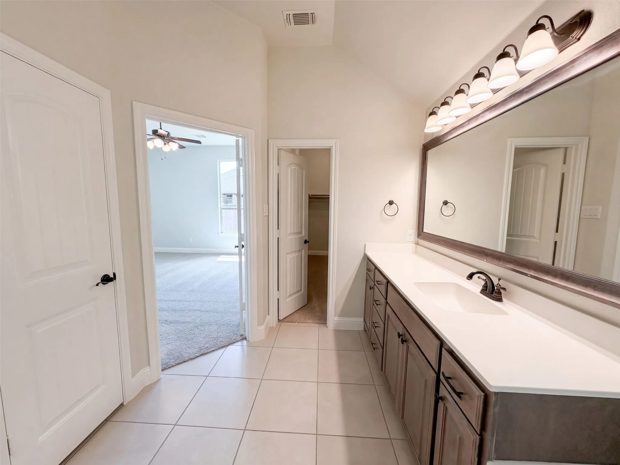 Single Family Residence For Sale in Ellis County , 130 Red Pine Drive, Red Oak, Texas 75154, 4 Bedroom, 2 Bathroom, 2 Garage spaces, 2,240 Sqft, built in 2017, mls#21395933, Real Estate Agent in Red Oak, Homes For Sale in Ellis county, Homes For Sale in Red Oak, Realtor in Red Oak Texas, Real Estate Brokerage Independent Realty Texas, Luminita Cordes Realtor