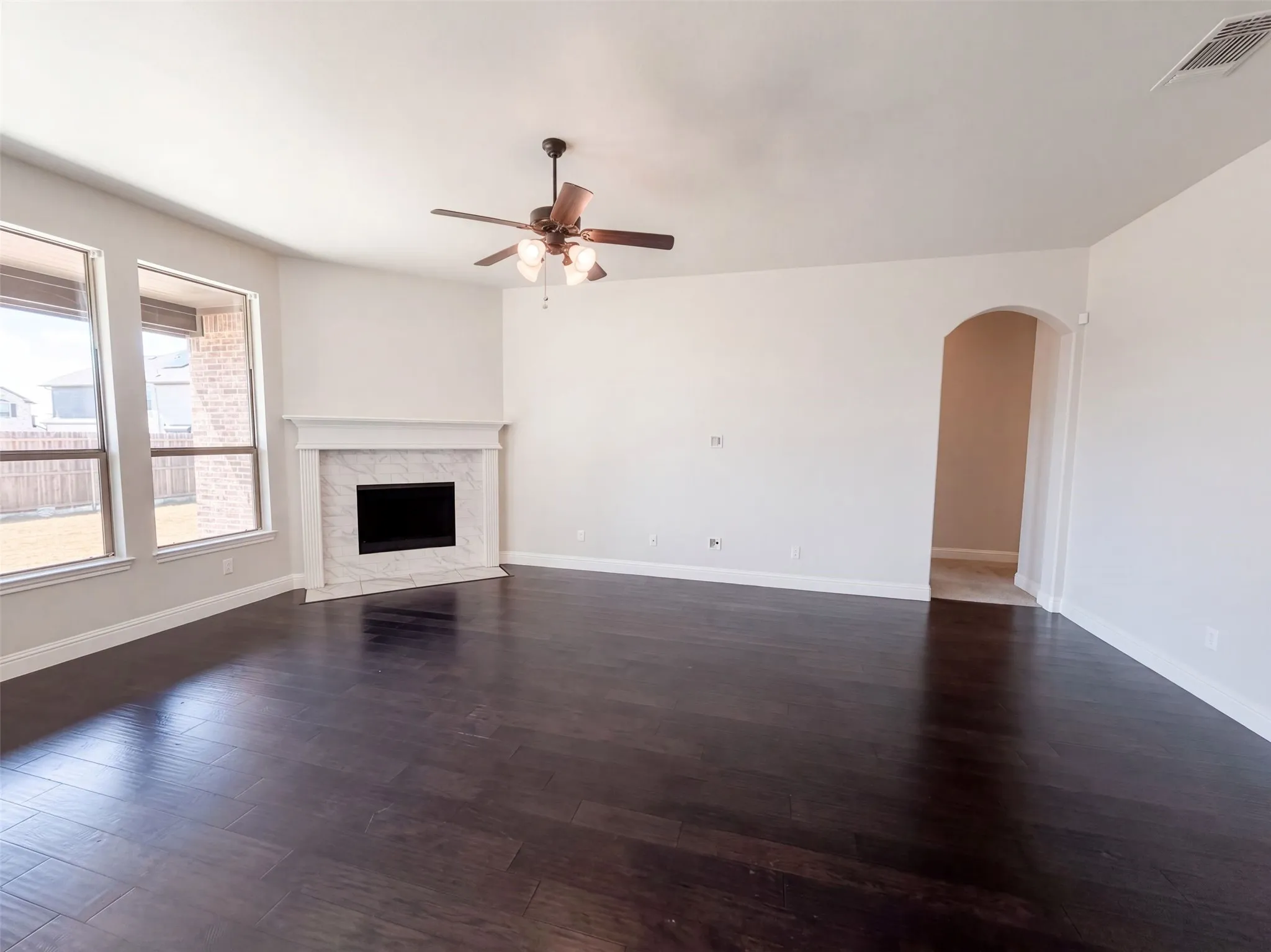 Single Family Residence For Sale in Ellis County , 130 Red Pine Drive, Red Oak, Texas 75154, 4 Bedroom, 2 Bathroom, 2 Garage spaces, 2,240 Sqft, built in 2017, mls#21395933, Real Estate Agent in Red Oak, Homes For Sale in Ellis county, Homes For Sale in Red Oak, Realtor in Red Oak Texas, Real Estate Brokerage Independent Realty Texas, Luminita Cordes Realtor