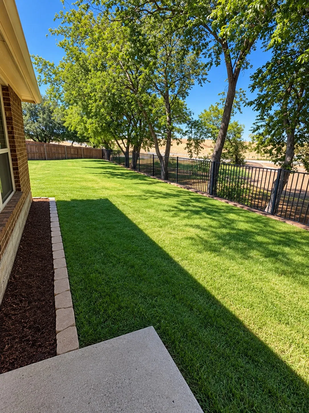 Single Family Residence For Sale in Collin County , 812 Scotland Way, Wylie, Texas 75098, 3 Bedroom, 2 Bathroom, 2 Garage spaces, 1,807 Sqft, built in 2013, mls#21395938, Real Estate Agent in Wylie, Homes For Sale in Collin county, Homes For Sale in Wylie, Realtor in Wylie Texas, Real Estate Brokerage Independent Realty Texas, Luminita Cordes Realtor