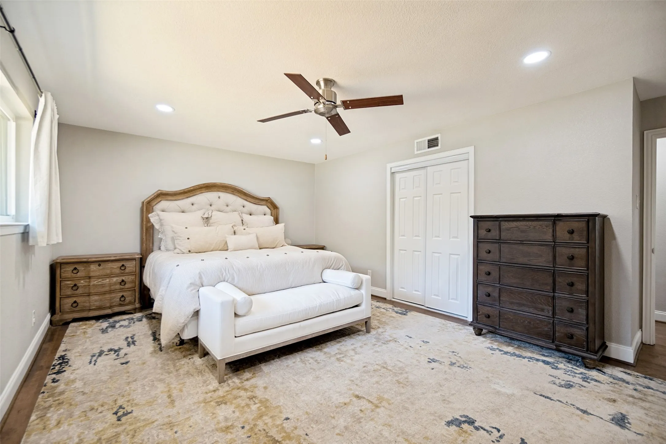 Single Family Residence For Sale in Dallas County , 4137 Candlenut Lane, Dallas, Texas 75244, 4 Bedroom, 3 Bathroom, 2 Garage spaces, 2,254 Sqft, built in 1968, mls#21395670, Real Estate Agent in Dallas, Homes For Sale in Dallas county, Homes For Sale in Dallas, Realtor in Dallas Texas, Real Estate Brokerage Independent Realty Texas, Luminita Cordes Realtor