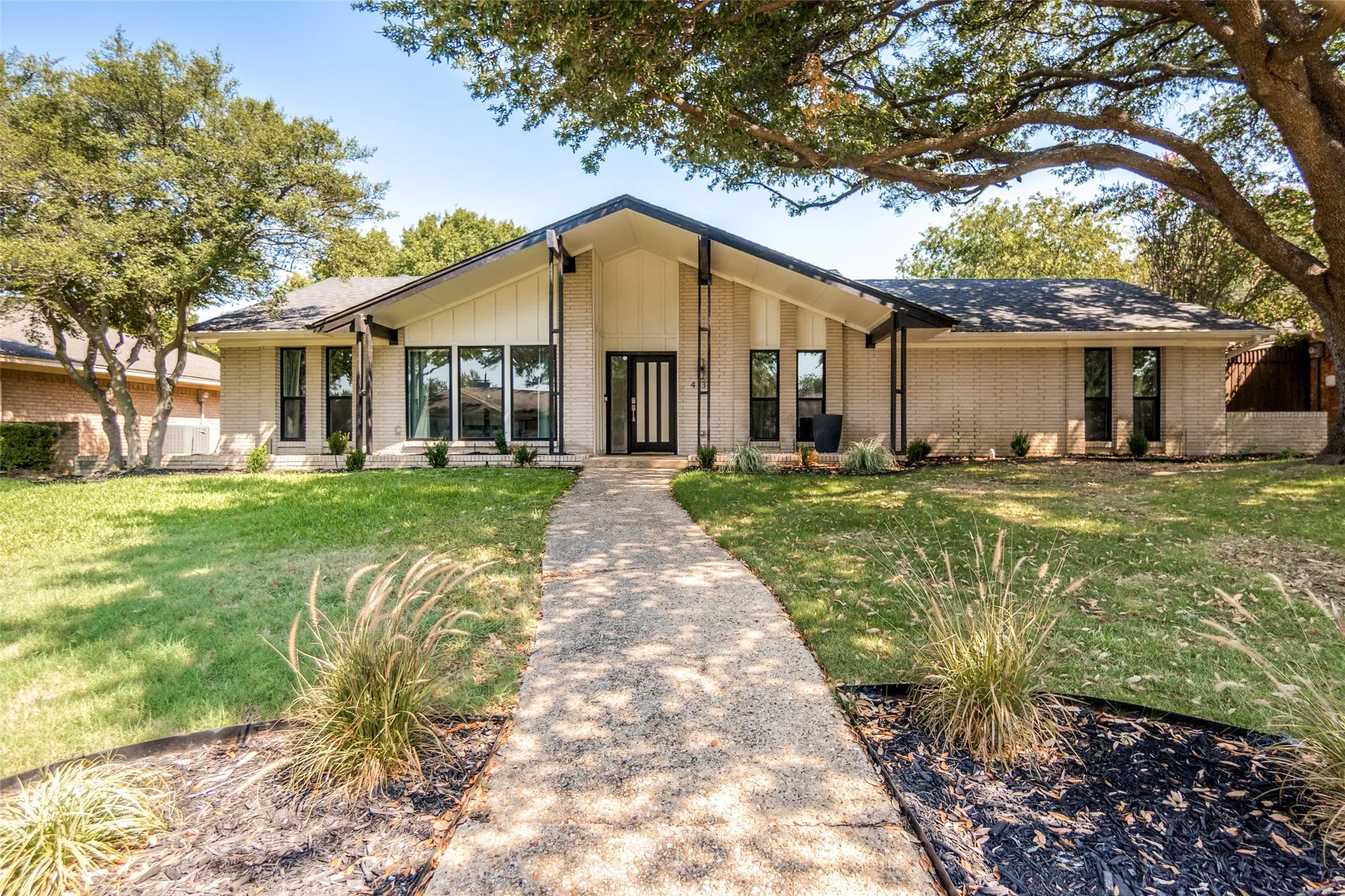 Single Family Residence For Sale